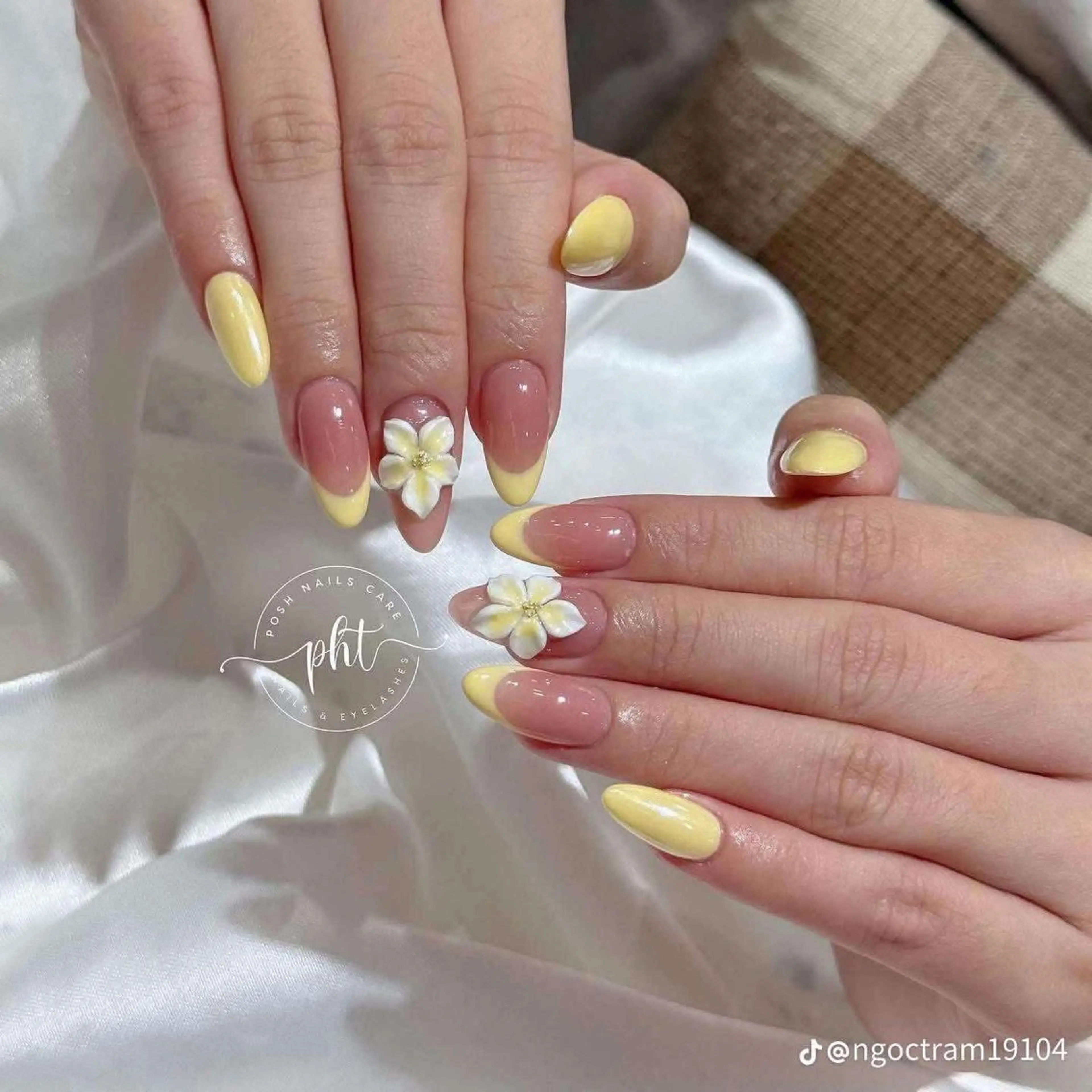ネイル フレンチネイル ネイルチップ ハンドネイル Rose Ana.Chuoのネイルデザイン