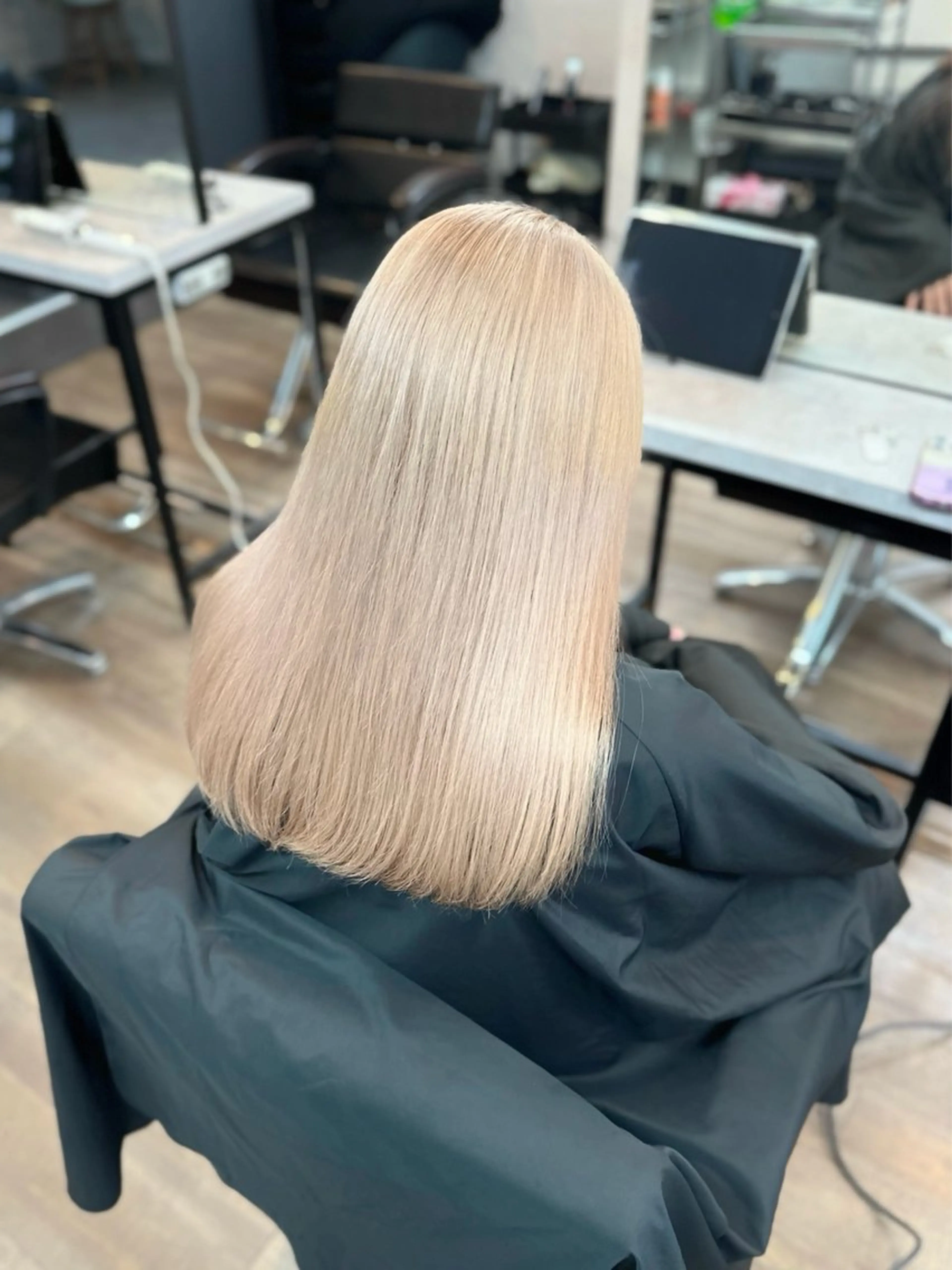 ロング VIF所属・🗻飯田誠也🗻 カットカラー得意のヘアスタイル