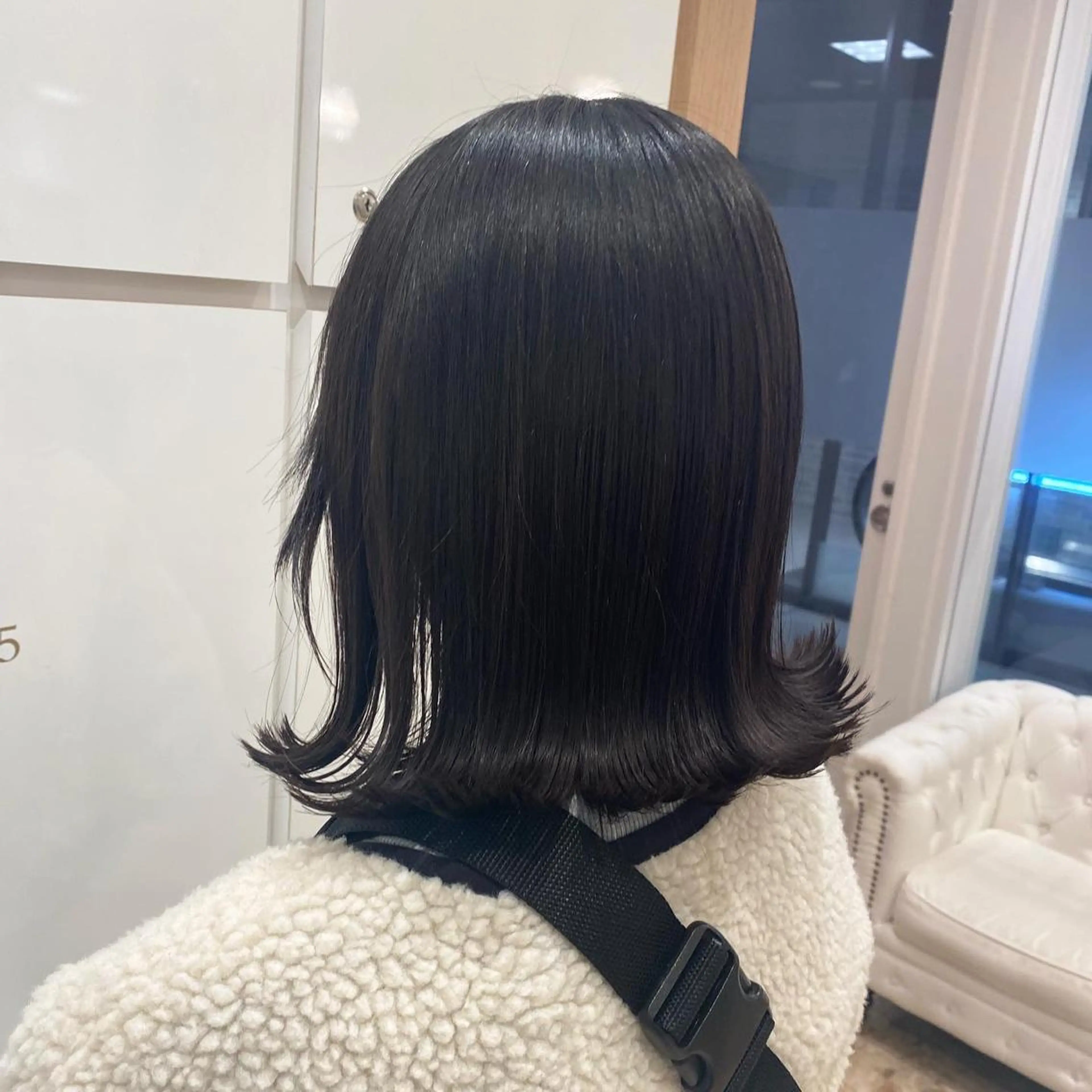 ミディアム カラー ヘアアレンジ 切りっぱなしボブ ベージュカラー ハイトーンカラー インナーカラー ピンクカラー 🌿ブリーチ/髪質 改善/🌿‬JINのヘアスタイル