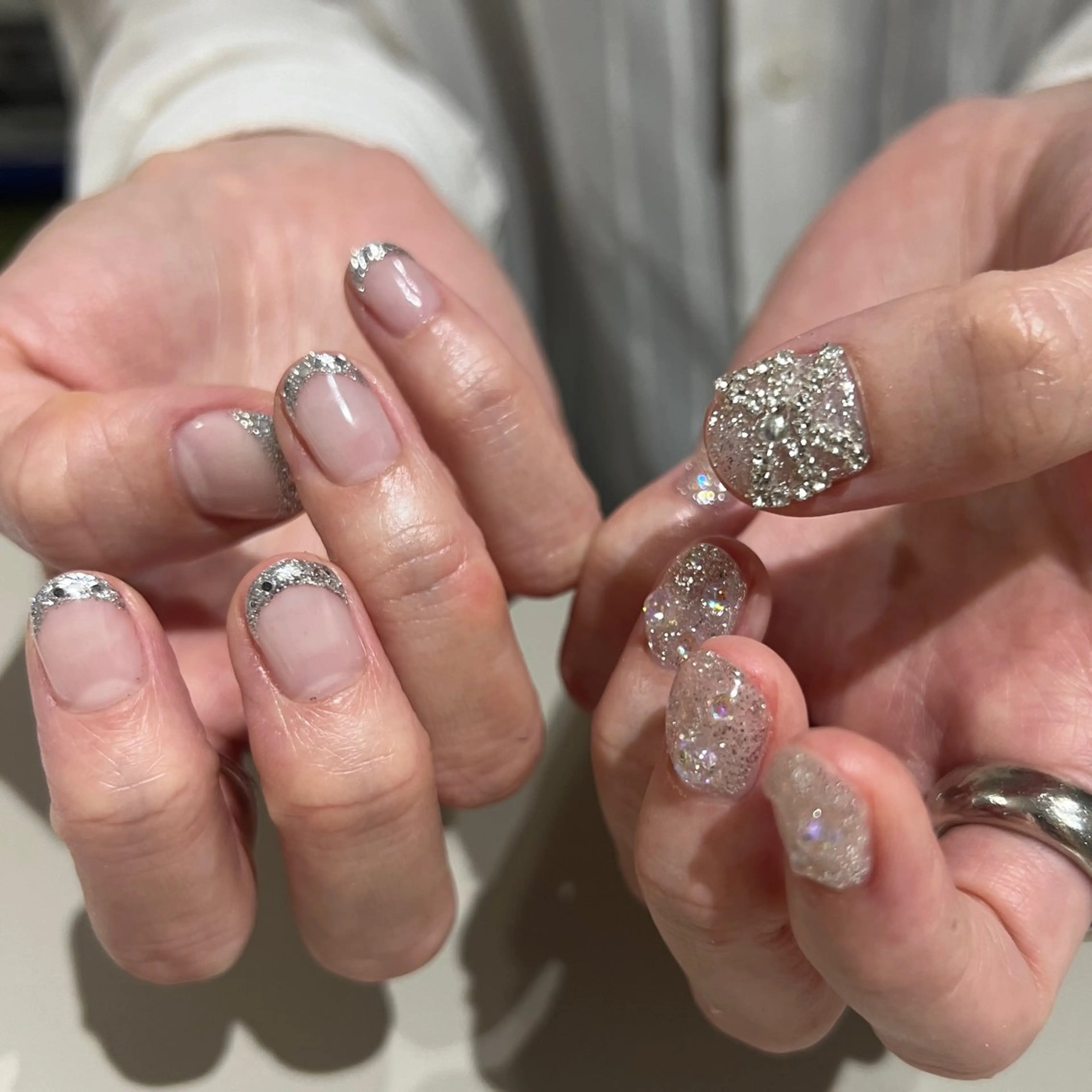 ネイル フレンチネイル シルバー ロイ ネイルのその他イメージ