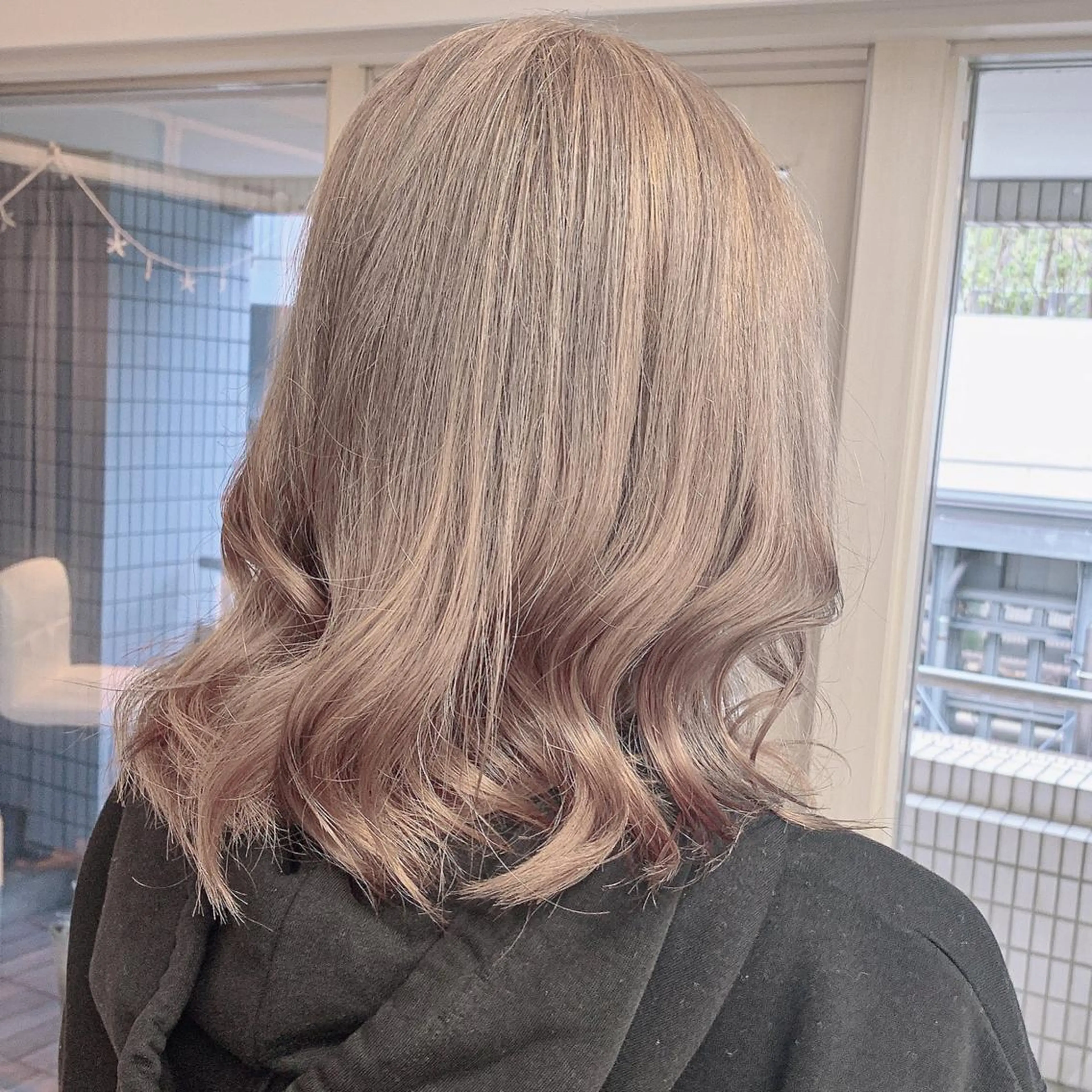 セミロング salowin 原宿店所属・髪質改善ULTOWA 縮毛矯正モリムラのヘアスタイル