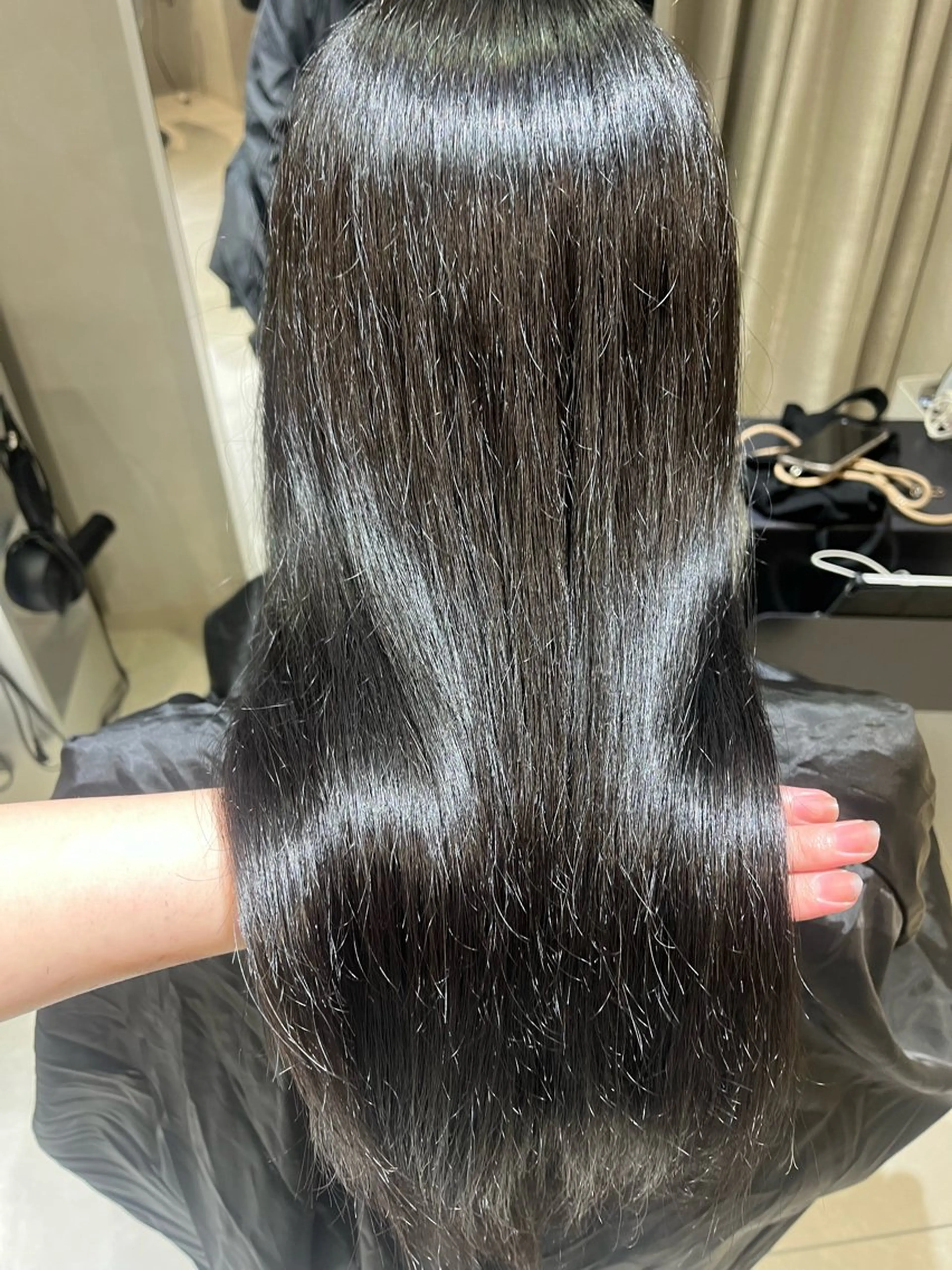 ロング カラー 韓国メンズ特化 ダウン・毛流れパーマのヘアスタイル