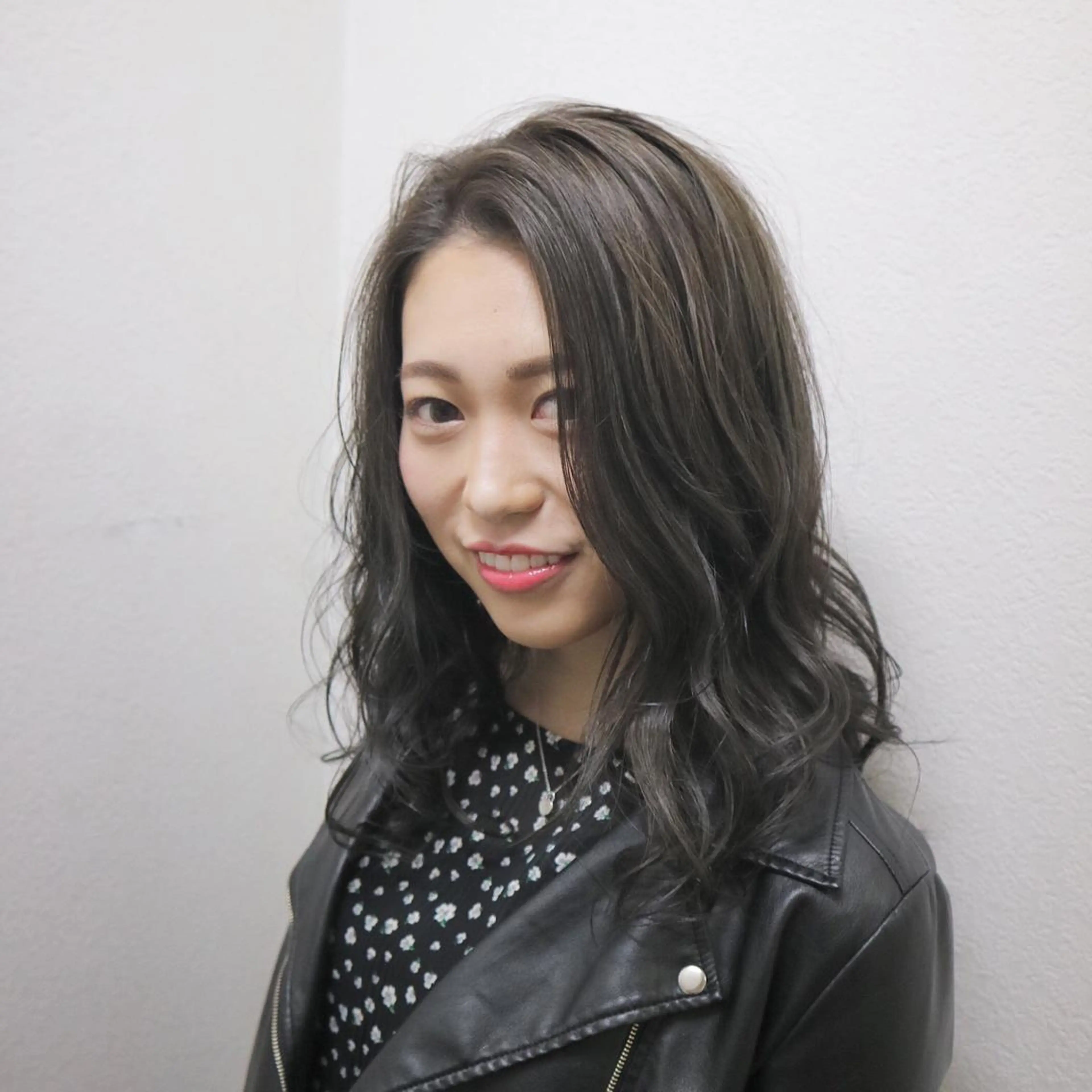 ミディアム カラー 透明感カラー ハイライトカラー ハイライト JIL BLAN 京都のヘアスタイル