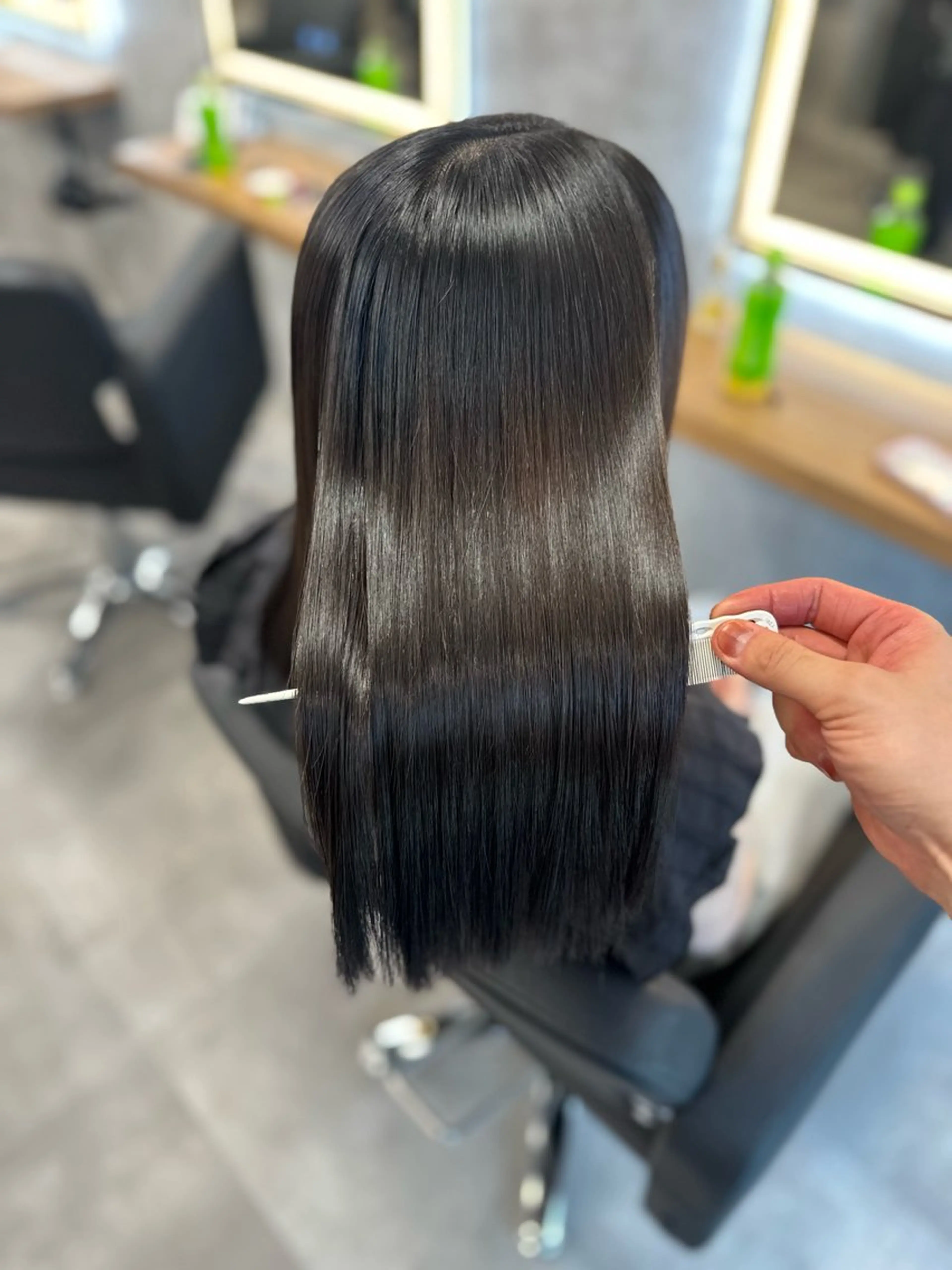 セミロング カラー パーマ カット 縮毛矯正 トリートメント 🫧ハイトーン🫧 ベージュ🫧徹哉のヘアスタイル