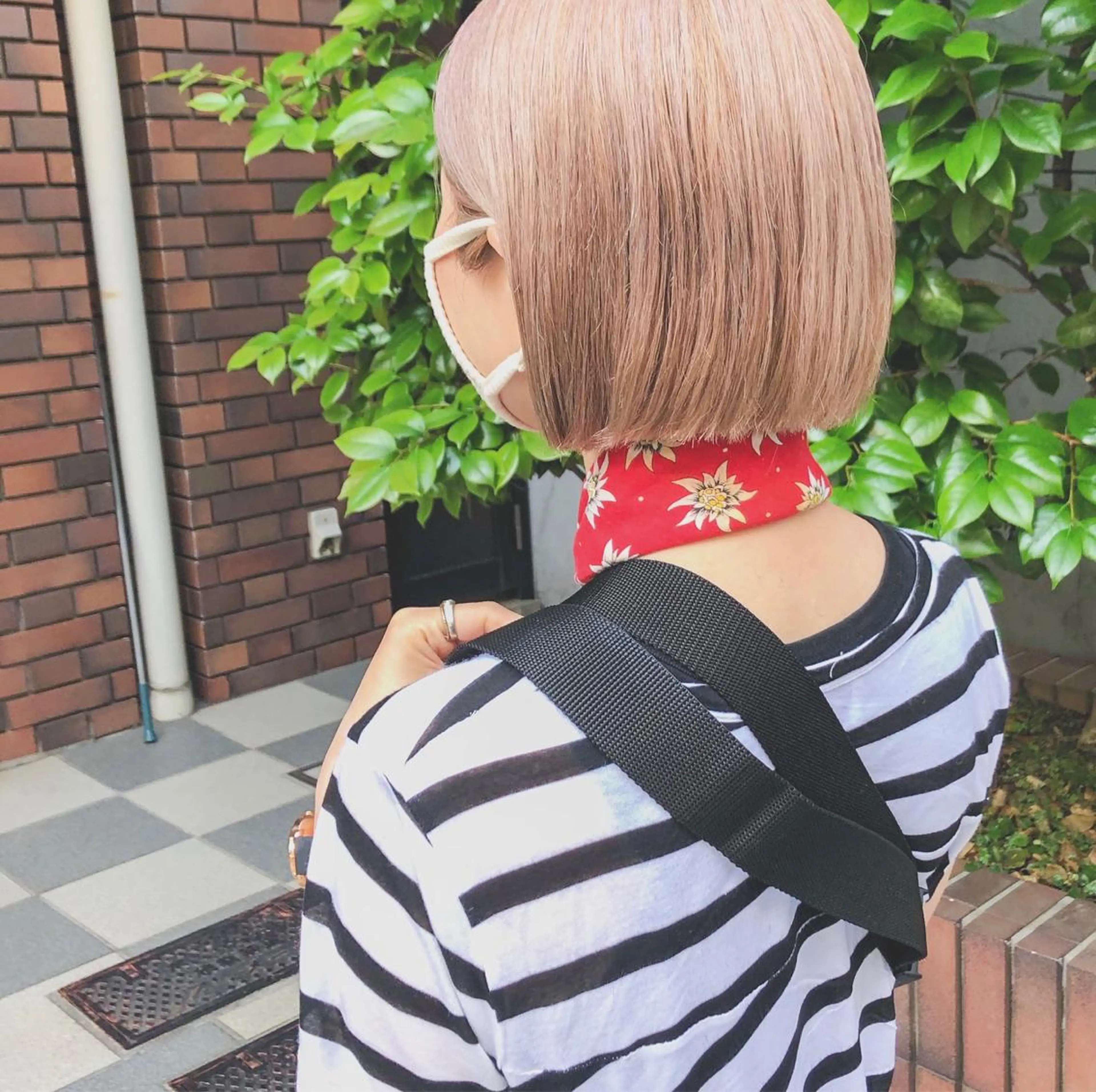 ショート カラー 長井 美佳のヘアスタイル