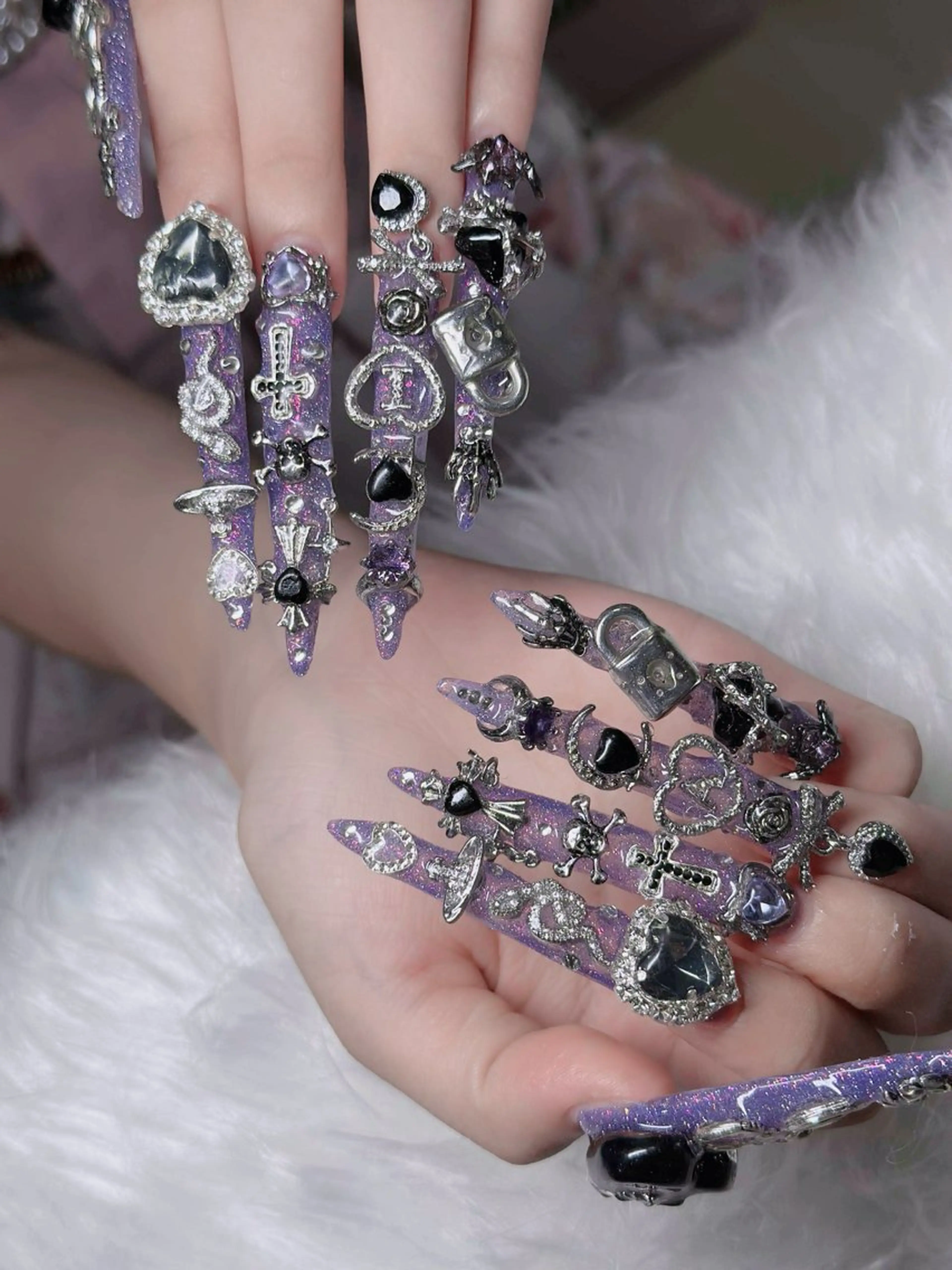 ネイル フレンチネイル ジェルネイル ガラスフレンチ ハロウィン ハート ハンドネイル H.baby Nail Salonのネイルデザイン
