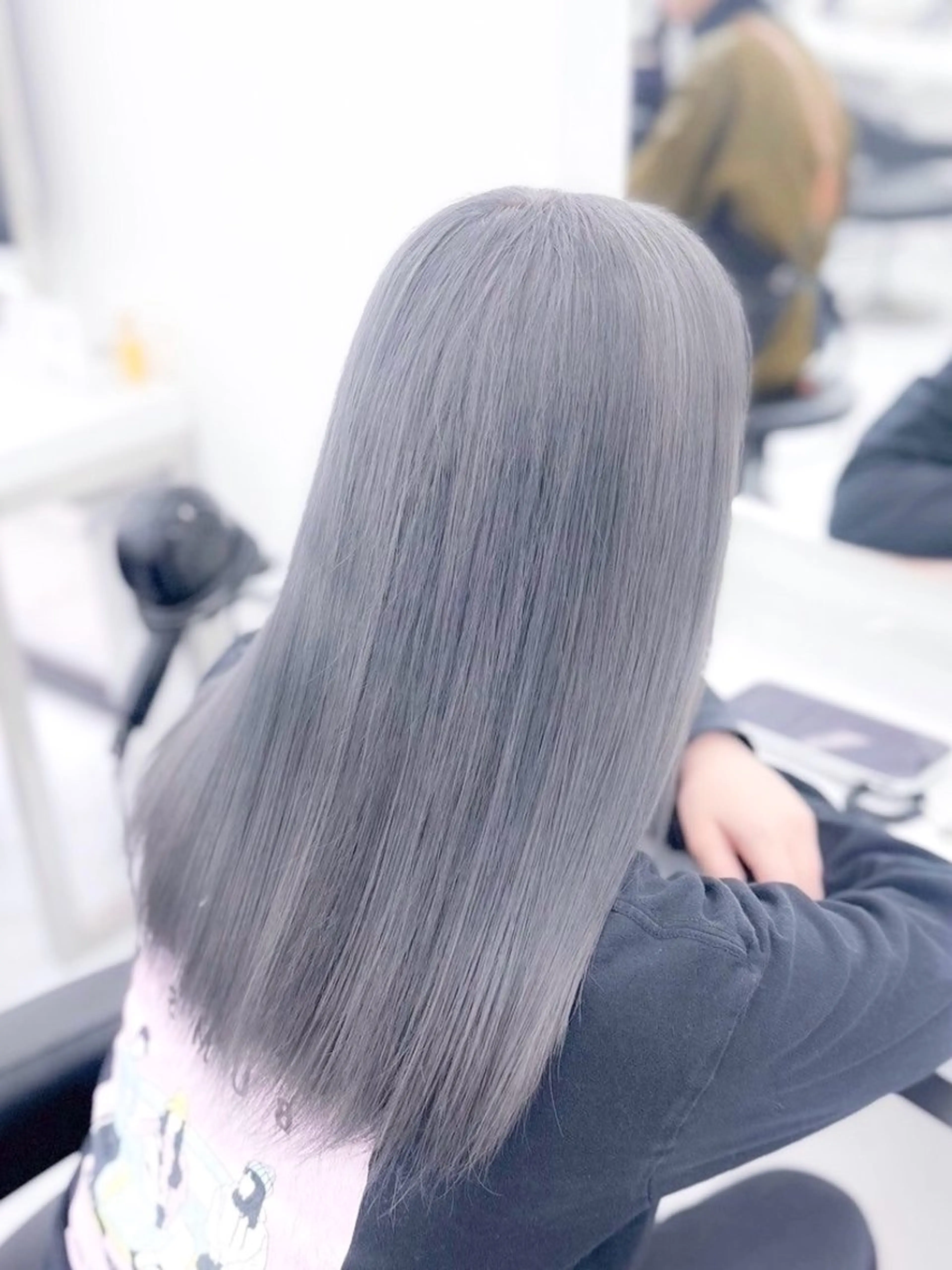 ロング カラー ヘアカラー トリートメント ❄️ハイトーンカラー Rikuto❄️のヘアスタイル