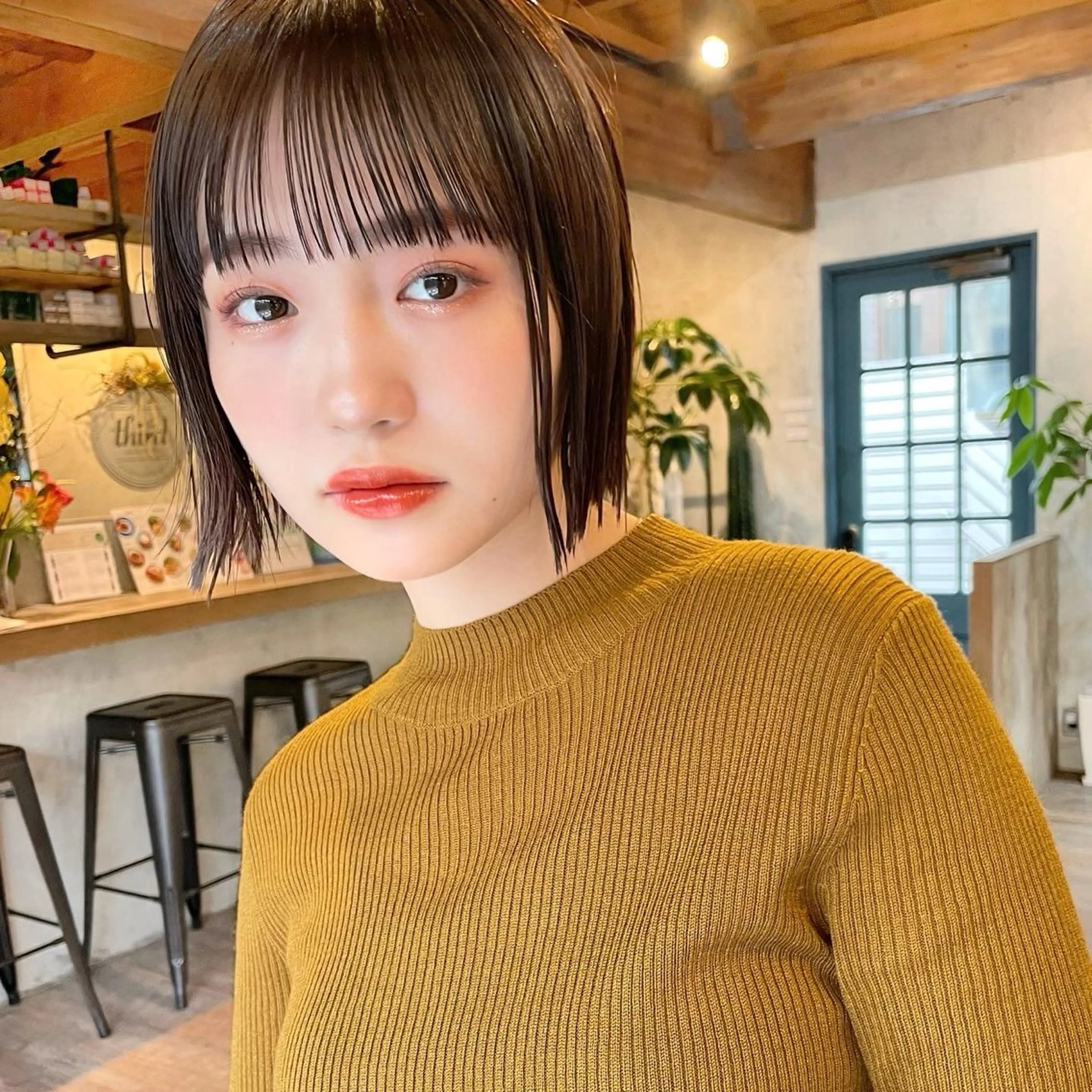 ショート カラー 切りっぱなしボブ ボブレイヤー ボブ くびれヘア 伸ばしかけ カット ヘアカラー トリートメント 結べるレイヤーボブ くびれLady表参道のヘアスタイル