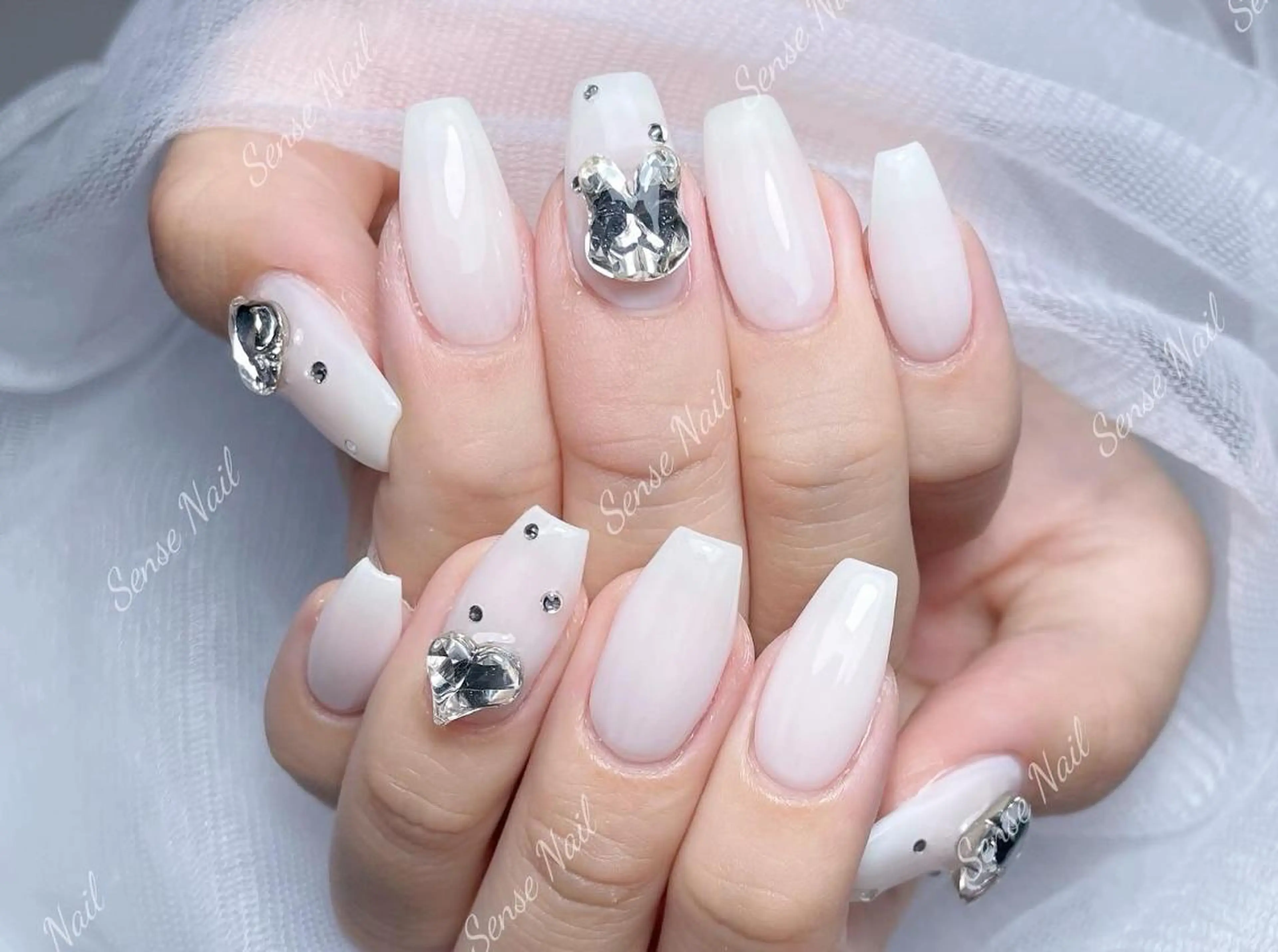 ネイル ハンドネイル ハンドケア Feinn Ink💕のネイルデザイン