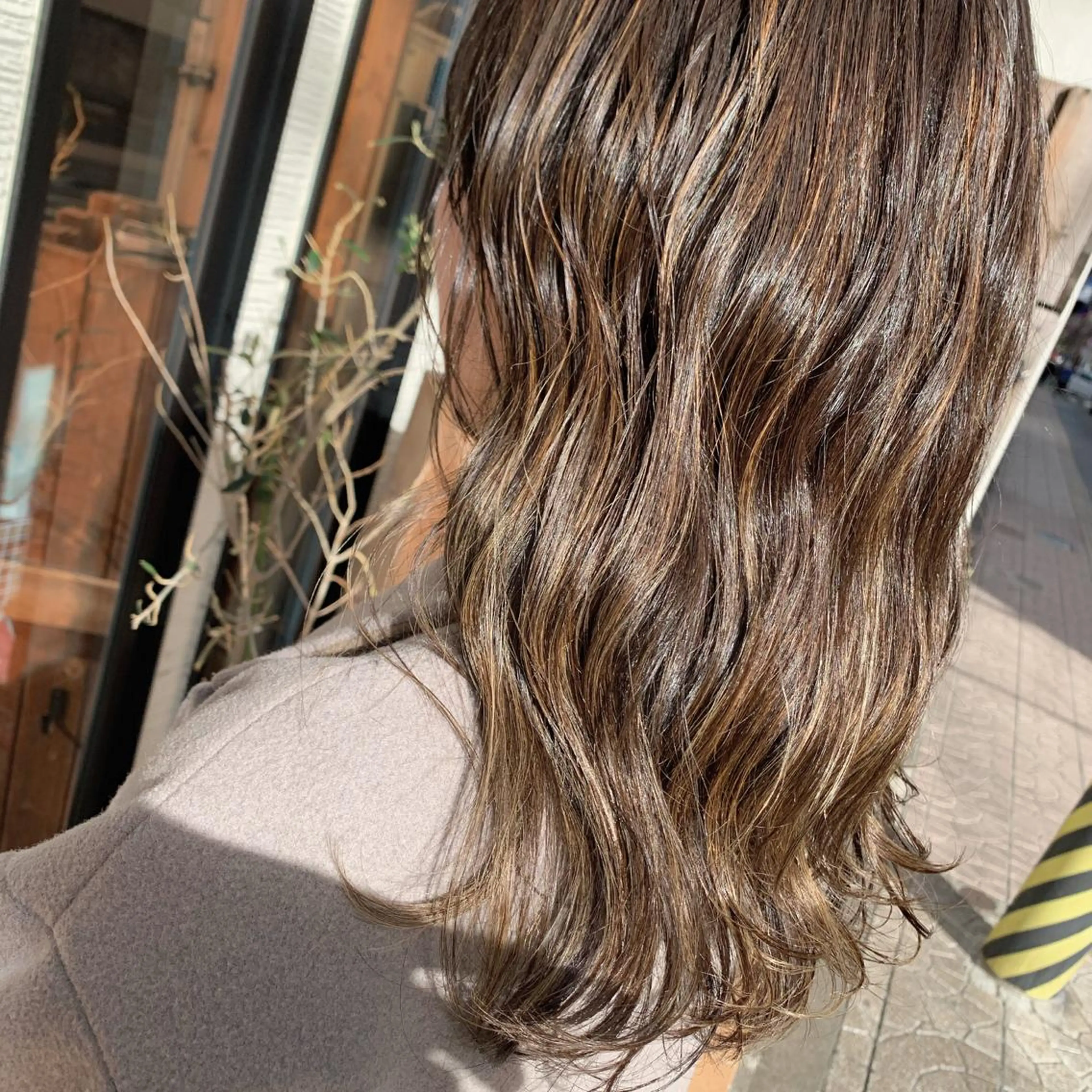 ミディアム ハイライト yoshi (高橋福博)のヘアスタイル
