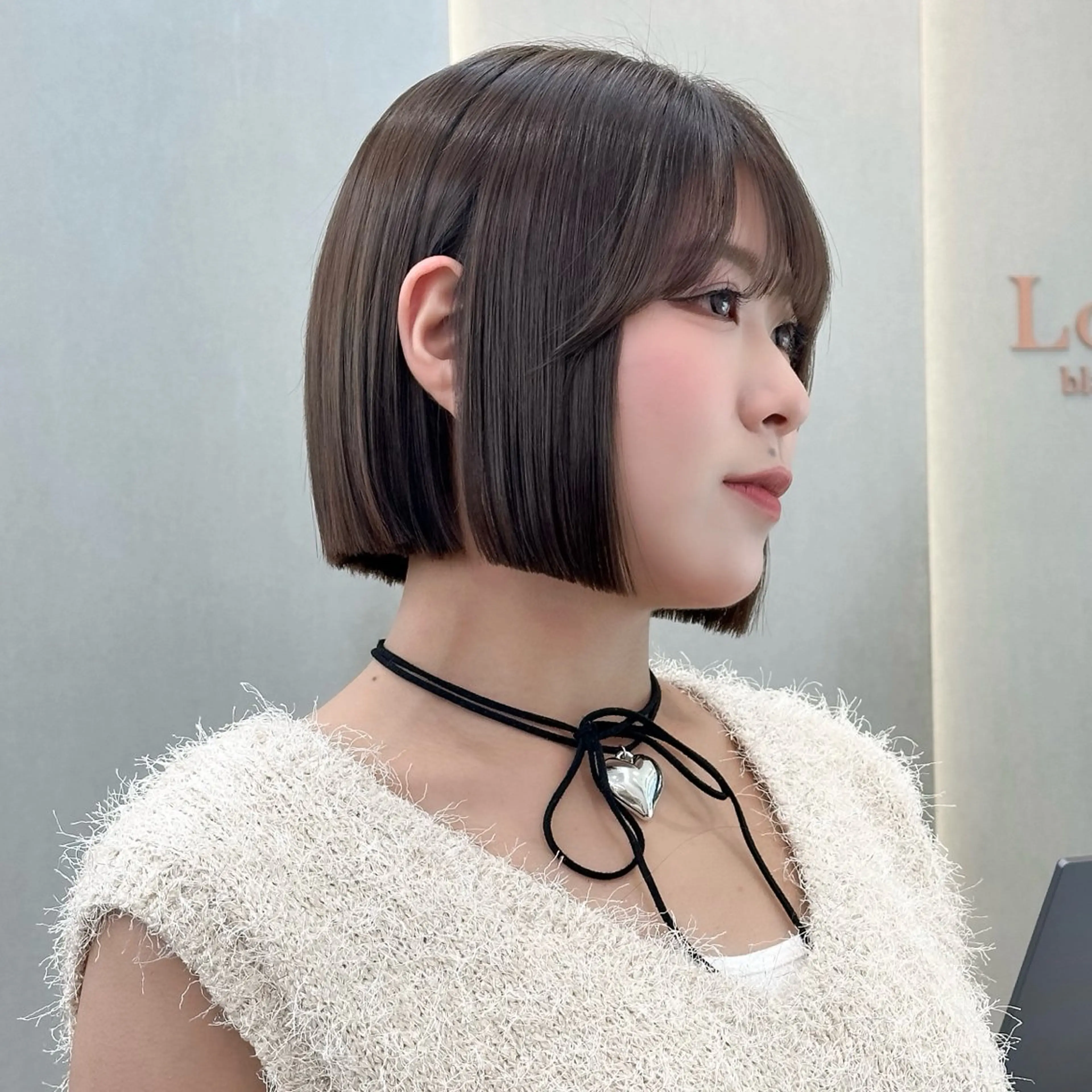 ミディアム カット ヘアカラー トリートメント 縮毛矯正/韓国ヘア /ボブ🪄ミズキのヘアスタイル