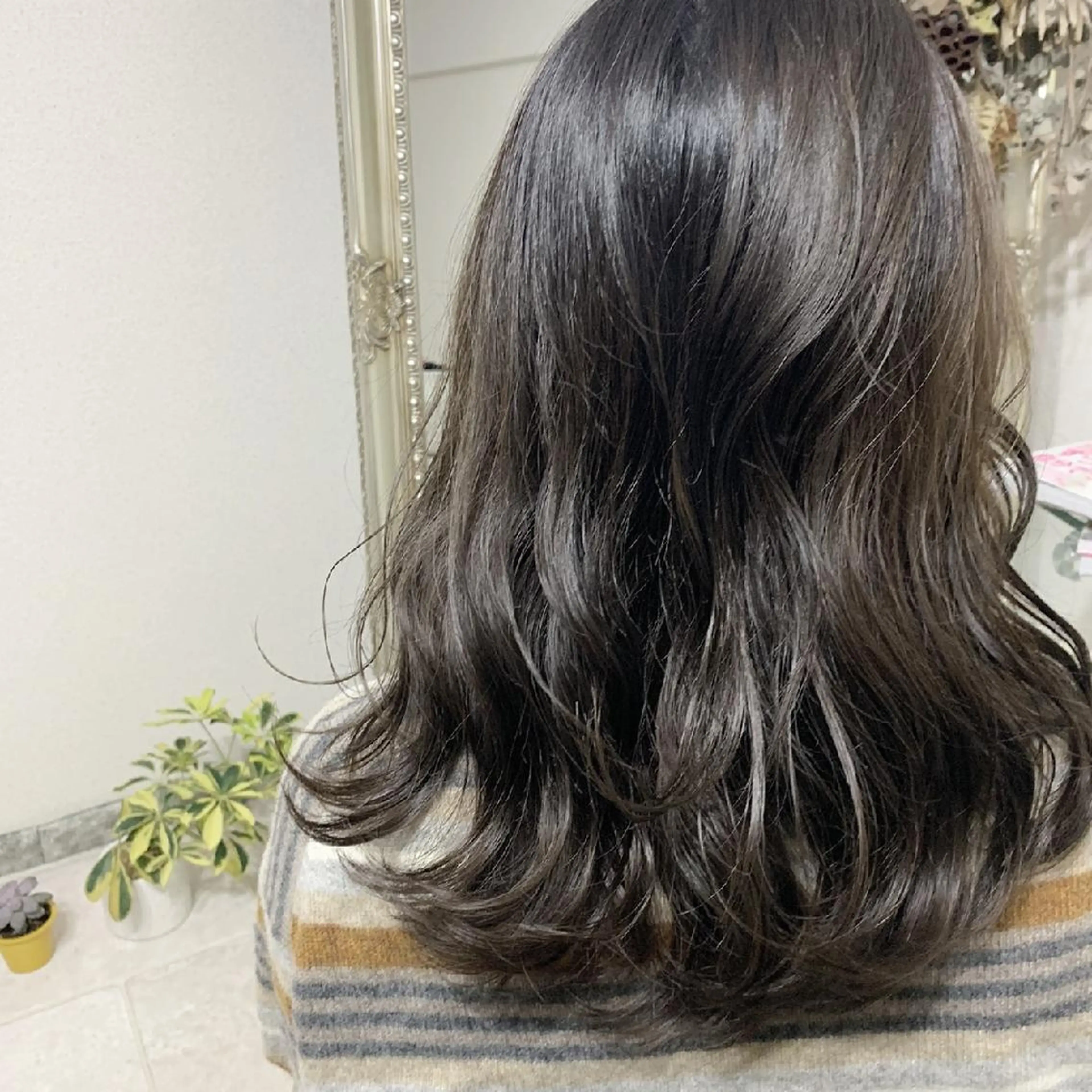 カラー セミロング ヘアアレンジ See by merのマツエク・マツパデザイン