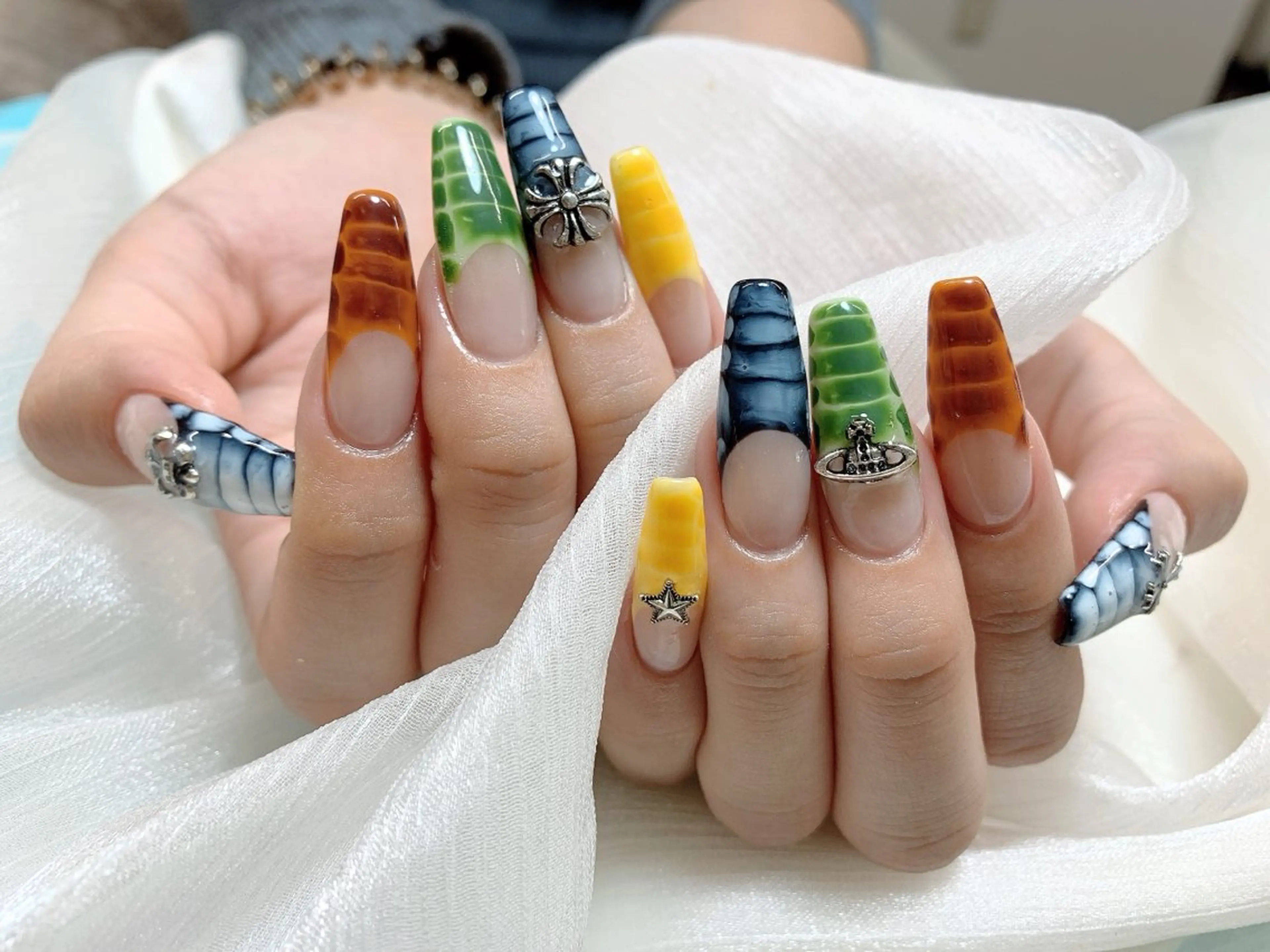 ネイル ハンドネイル Nail salon EN🎀のネイルデザイン