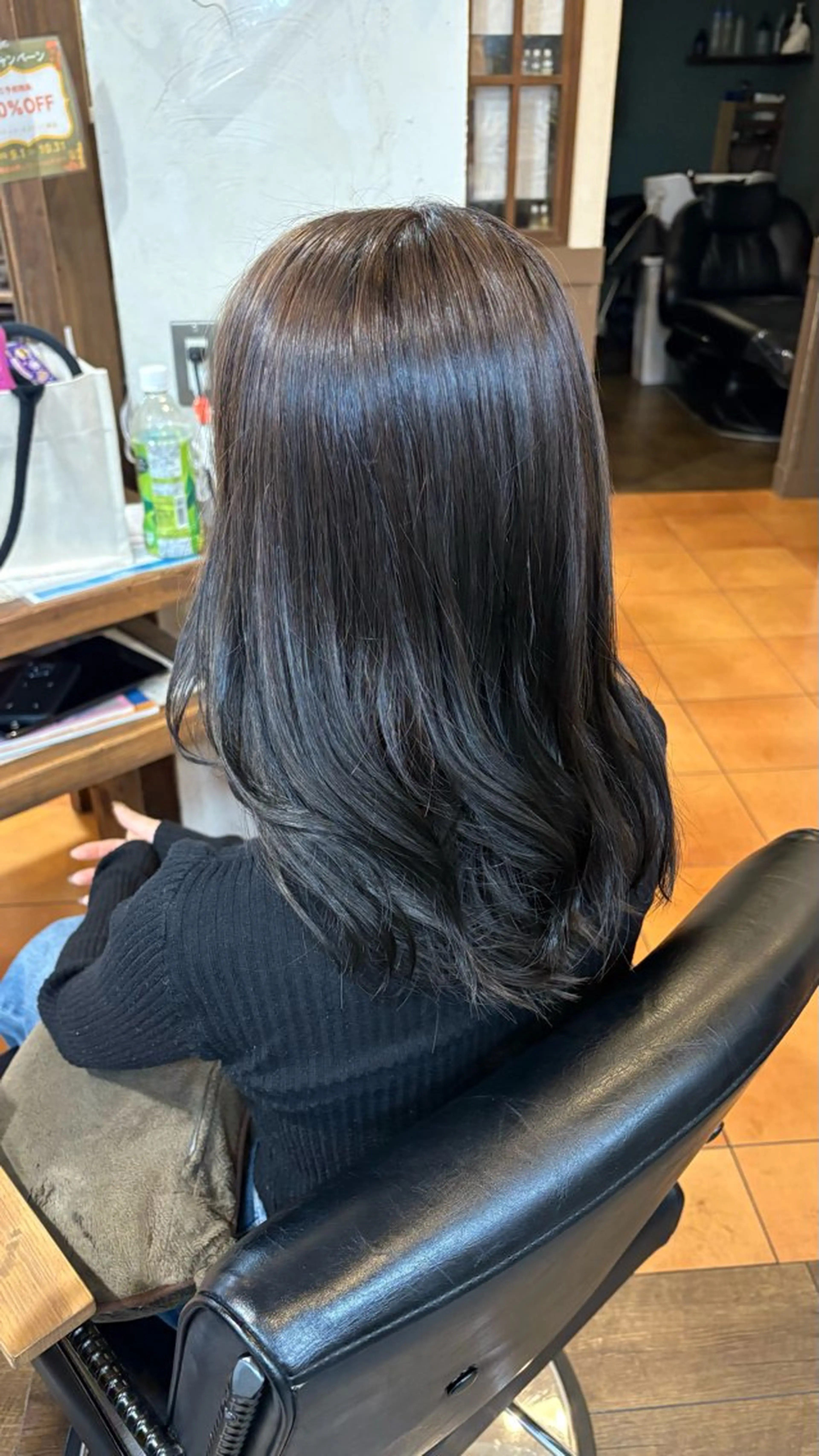 セミロング カラー ブラウンカラー チョコレートブラウン ヘアカラー chacha blanc元山のヘアスタイル