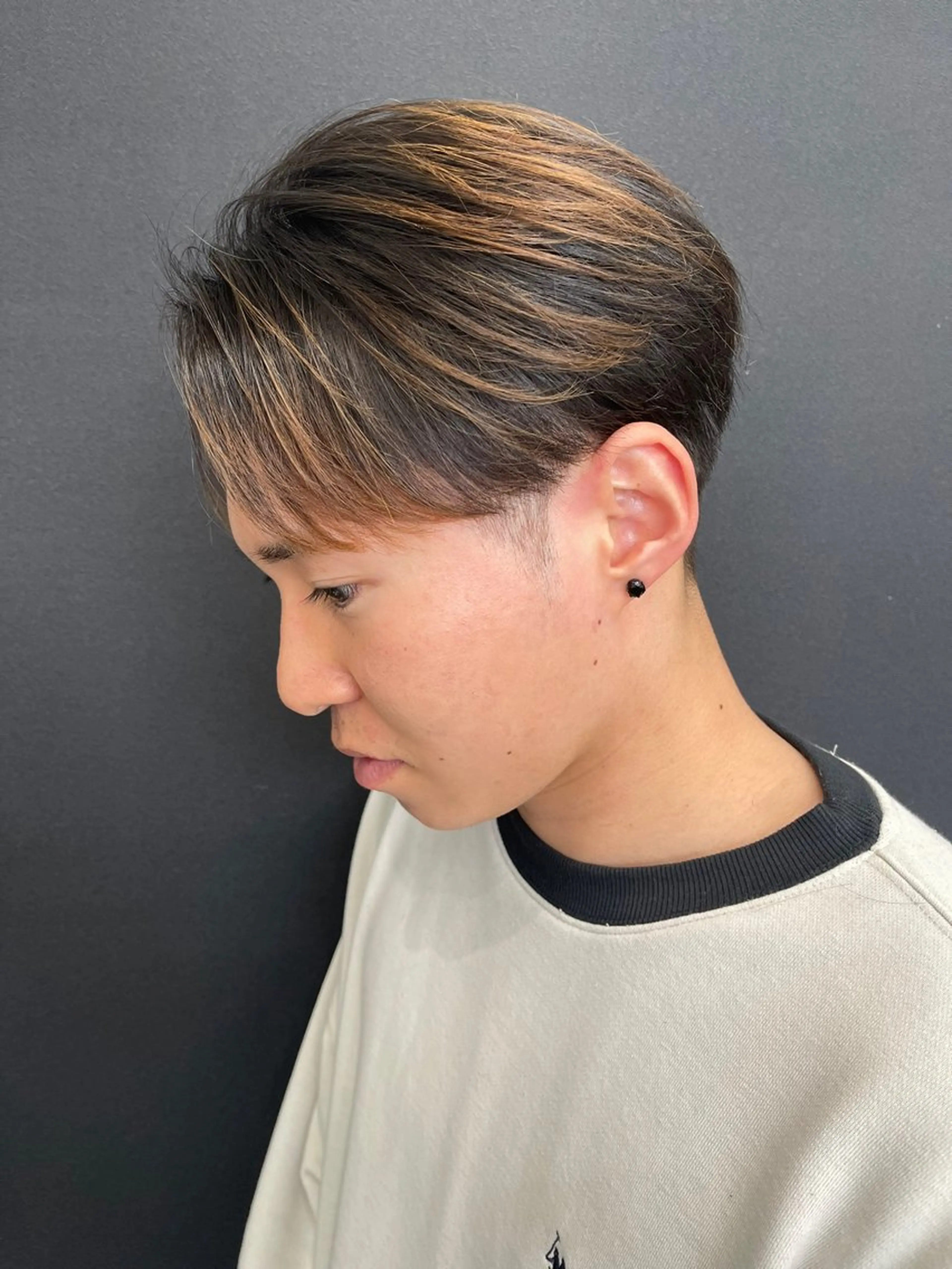 ミディアム カラー メンズ メンズバレイヤージュ バレイヤージュ レイヤーカット カット ヘアカラー トリートメント beautystadium529所属・高橋 裕利のヘアスタイル