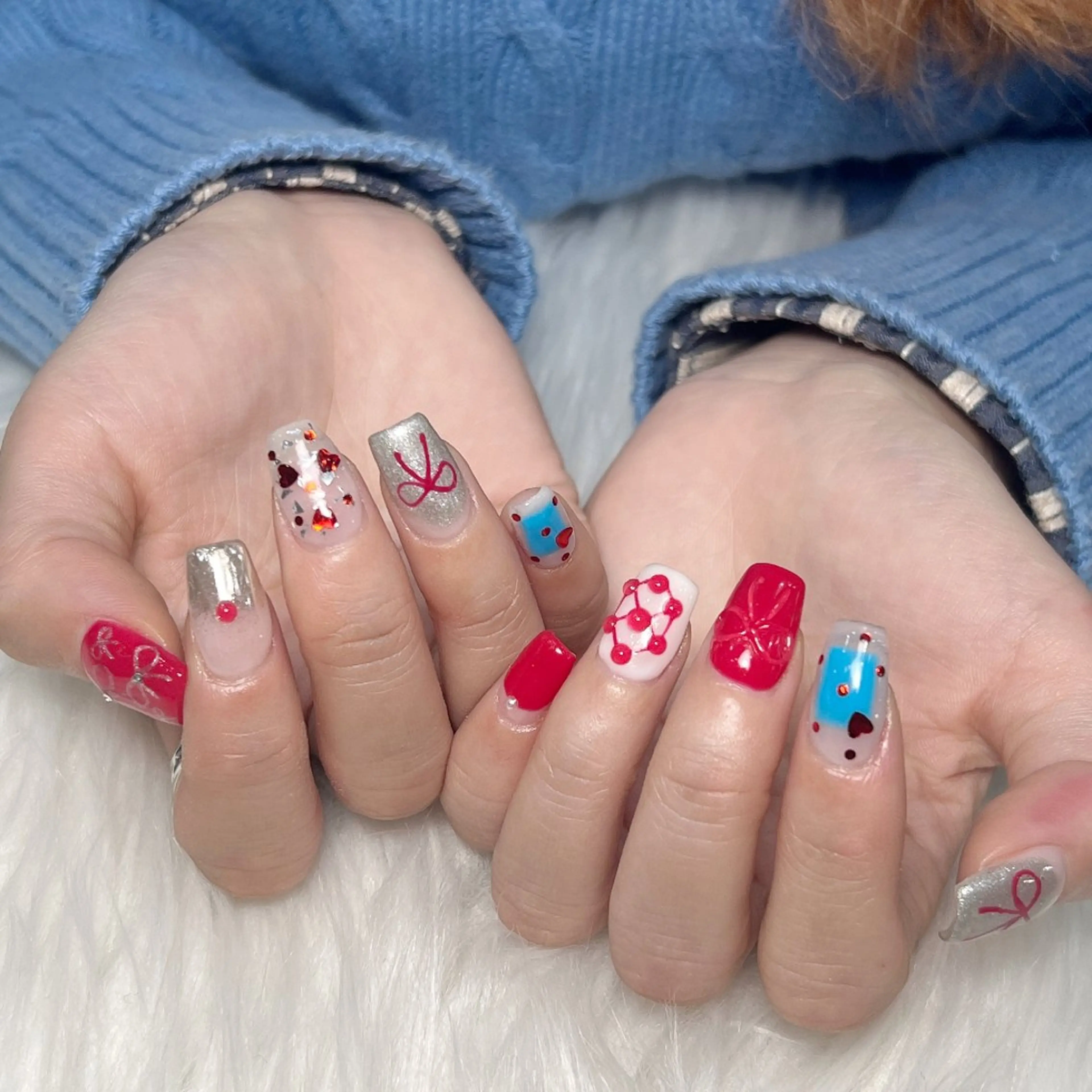 ネイル チークネイル 長さ出し フレンチネイル ジェルネイル キラキラネイル ハンドネイル UM Nail Salonのネイルデザイン