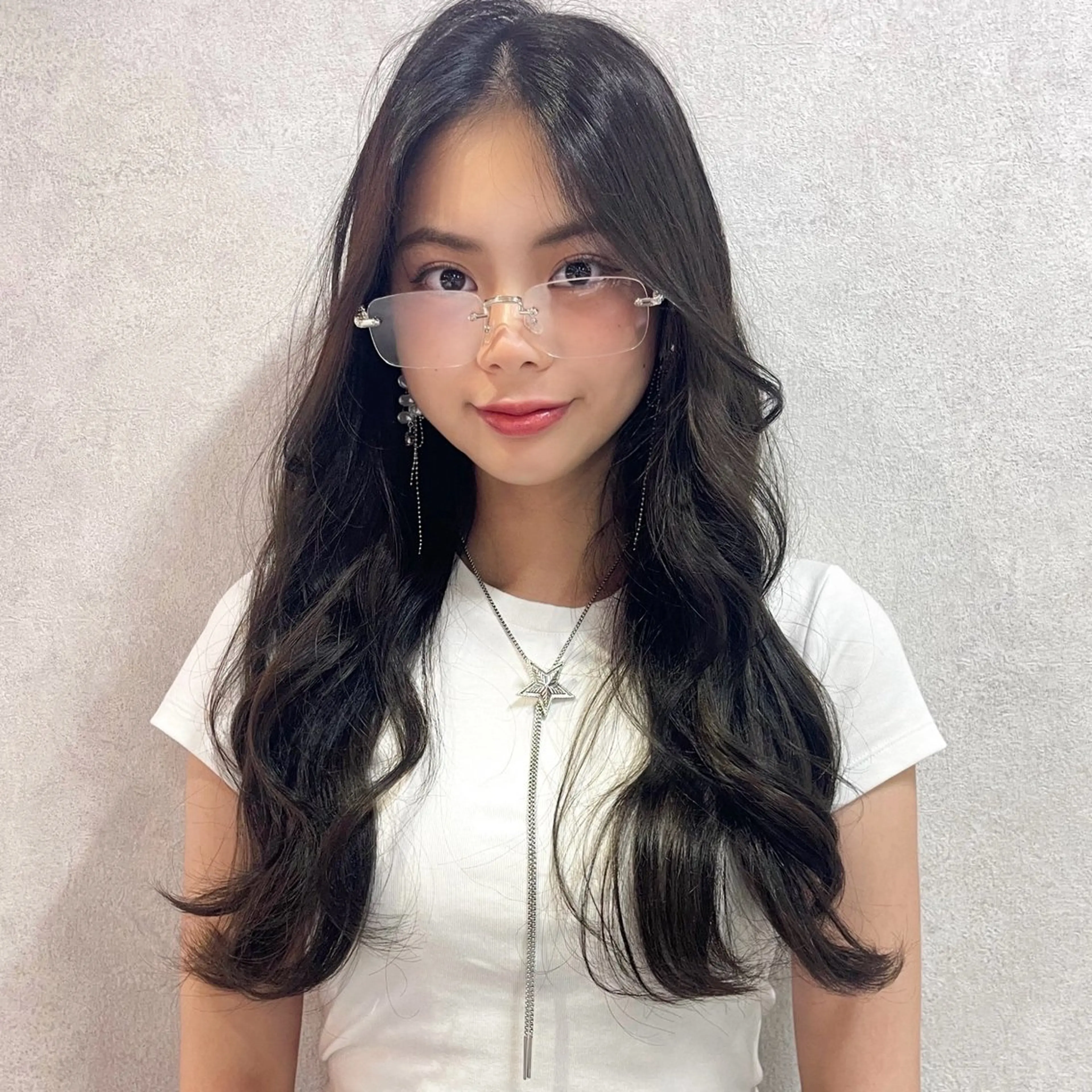 ロング カラー グレージュ カーキグレージュ 髪質改善 ヘアカラー トリートメント レイヤー/暖色/ ミルクティー/マリアのヘアスタイル