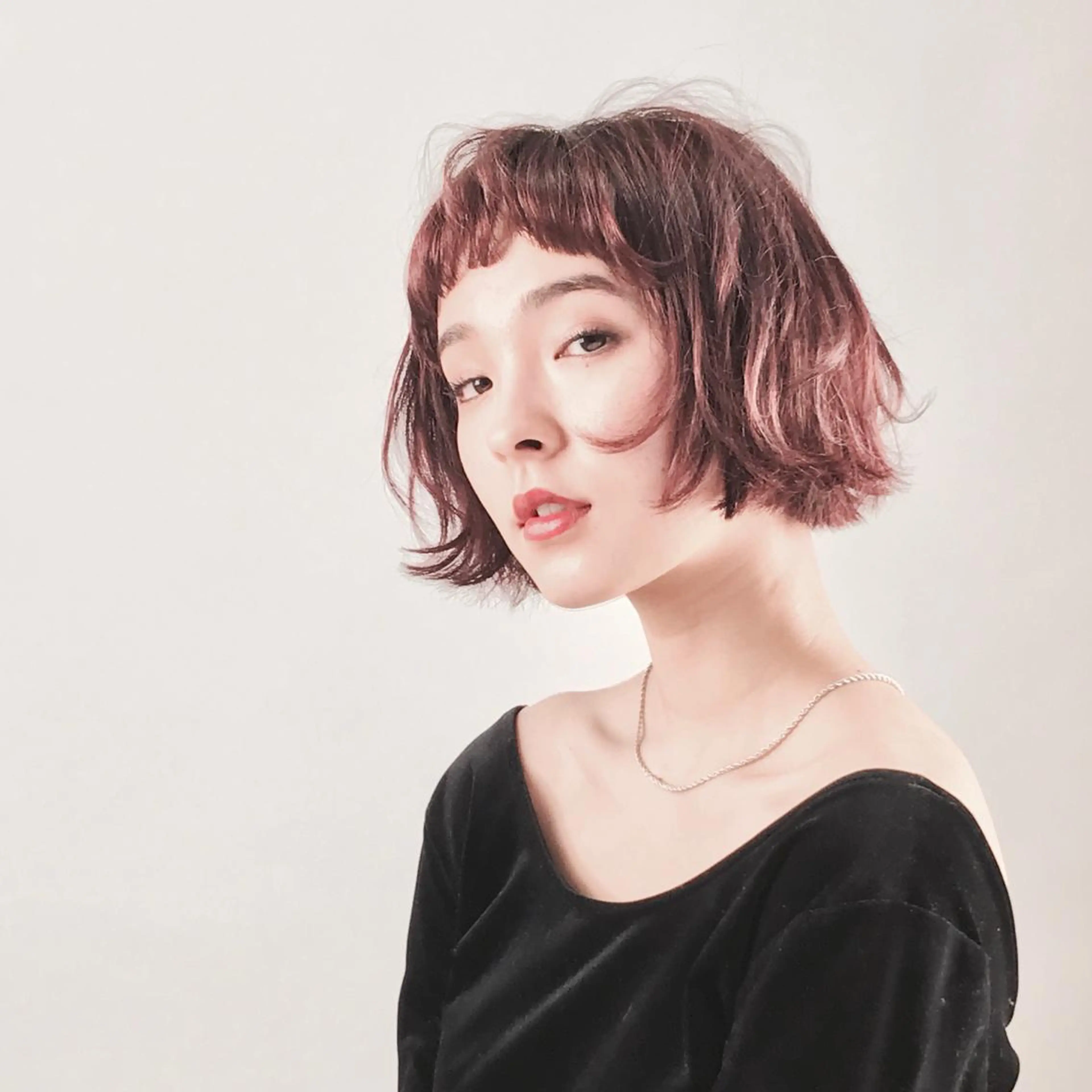 ミディアム カット ヘアカラー トリートメント 森 海のヘアスタイル
