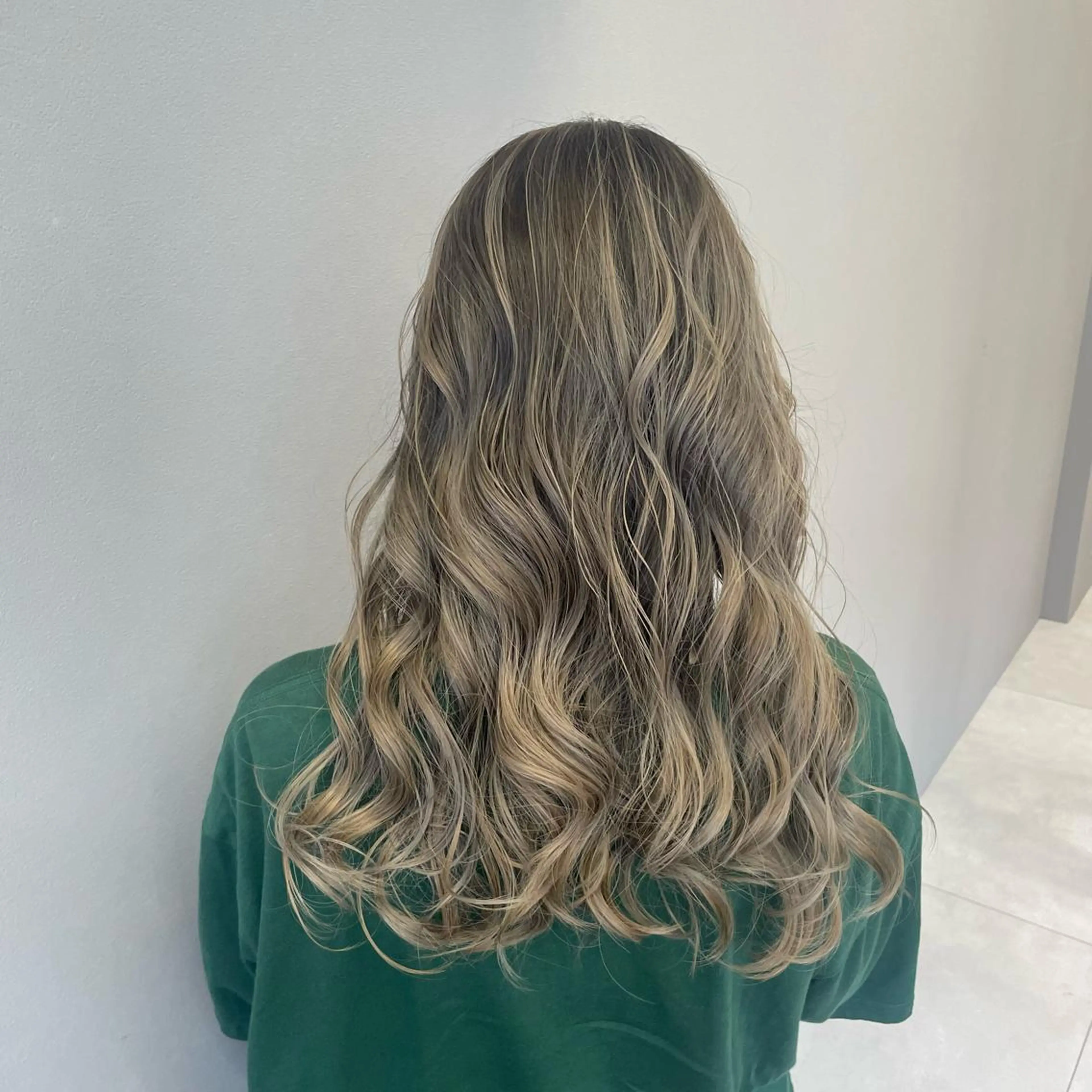ロング カラー ate.心斎橋 RYUKAのヘアスタイル