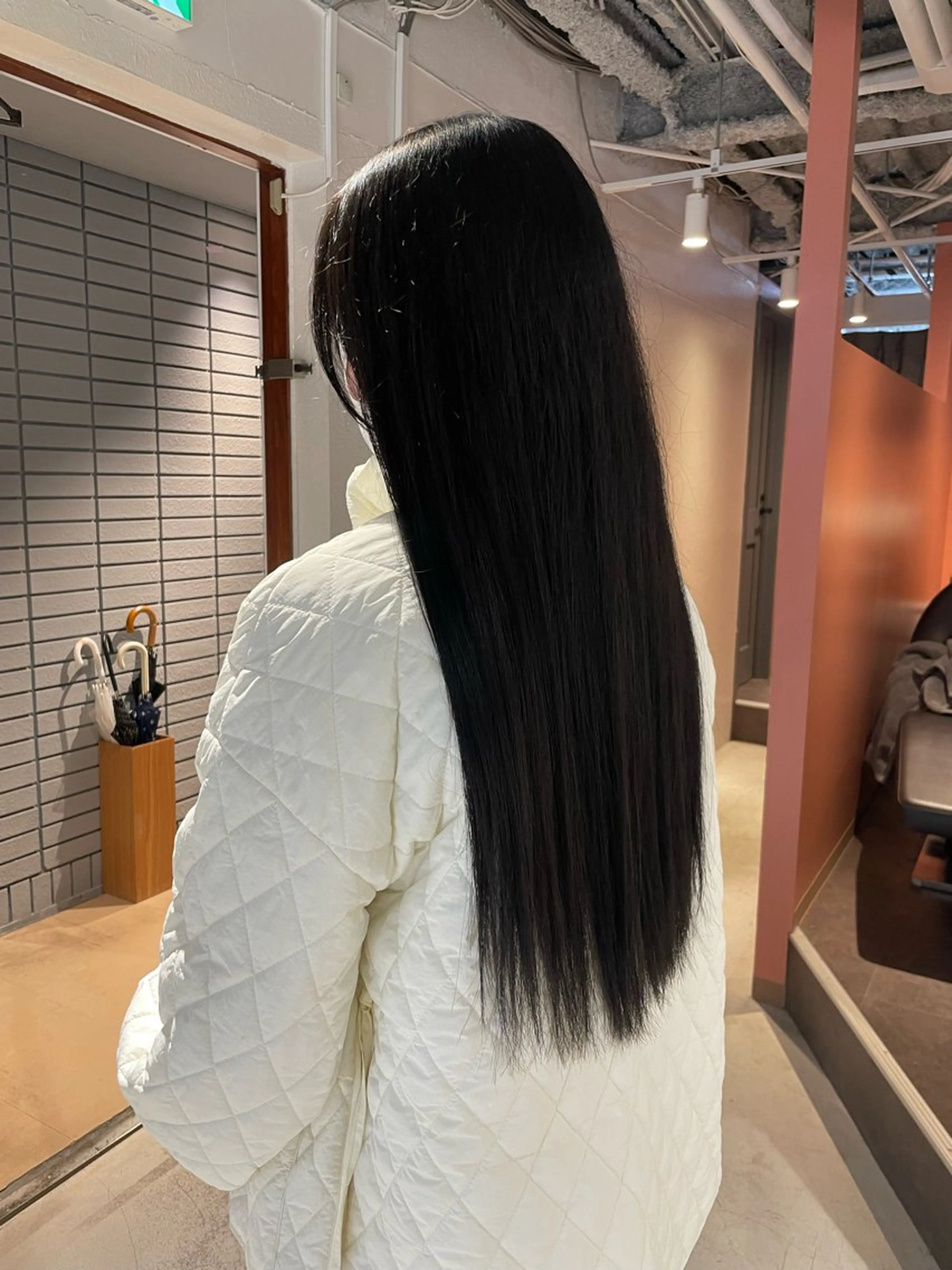 ミディアム カラー ブリーチ 透明感カラー ヘアカラー 縮毛矯正 トリートメント レイヤー×初 パーマ|hinakoのヘアスタイル