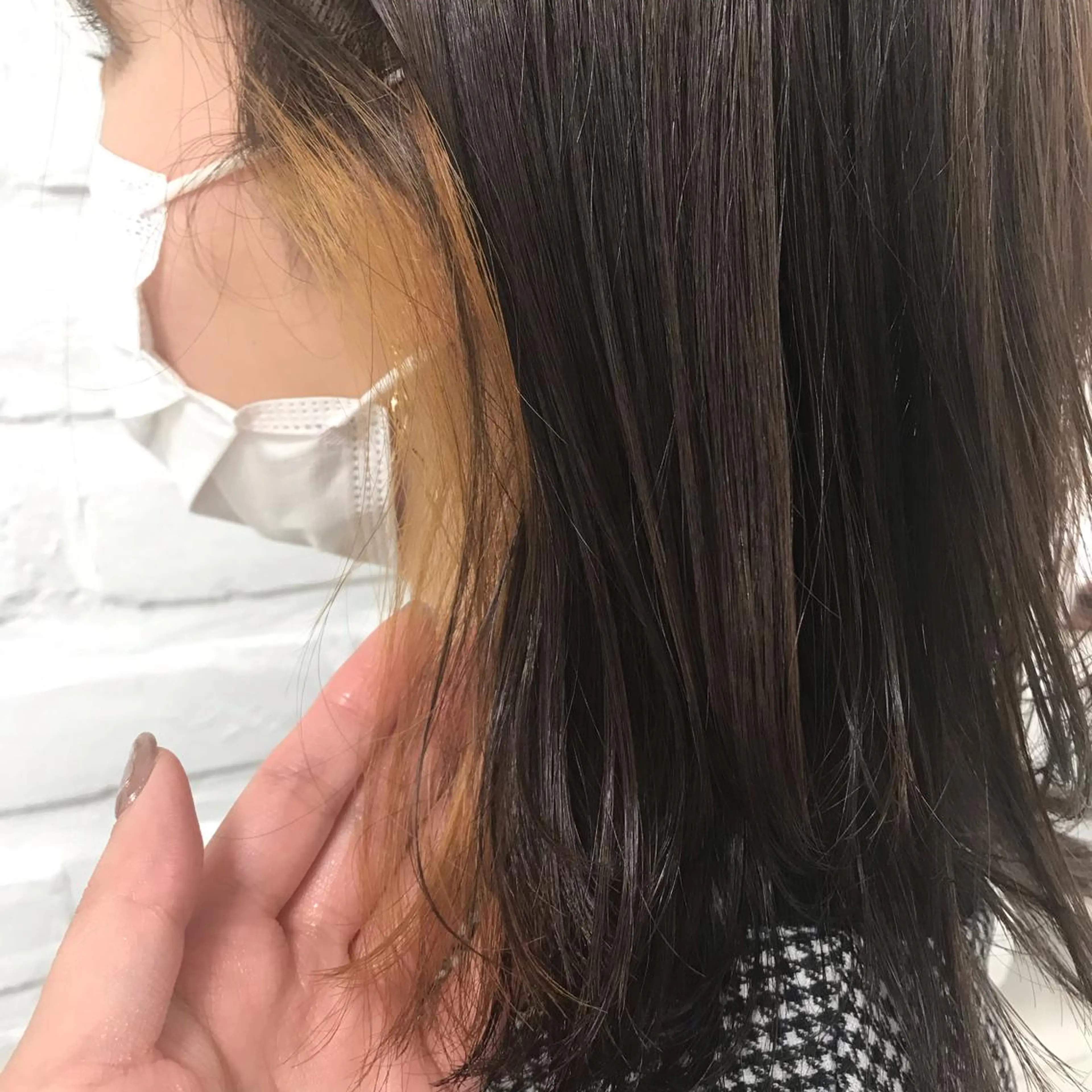 ミディアム カラー ベージュカラー ブリーチ イヤリングカラー ヘアカラー トリートメント 暖色カラー🌹 中山由梨のヘアスタイル