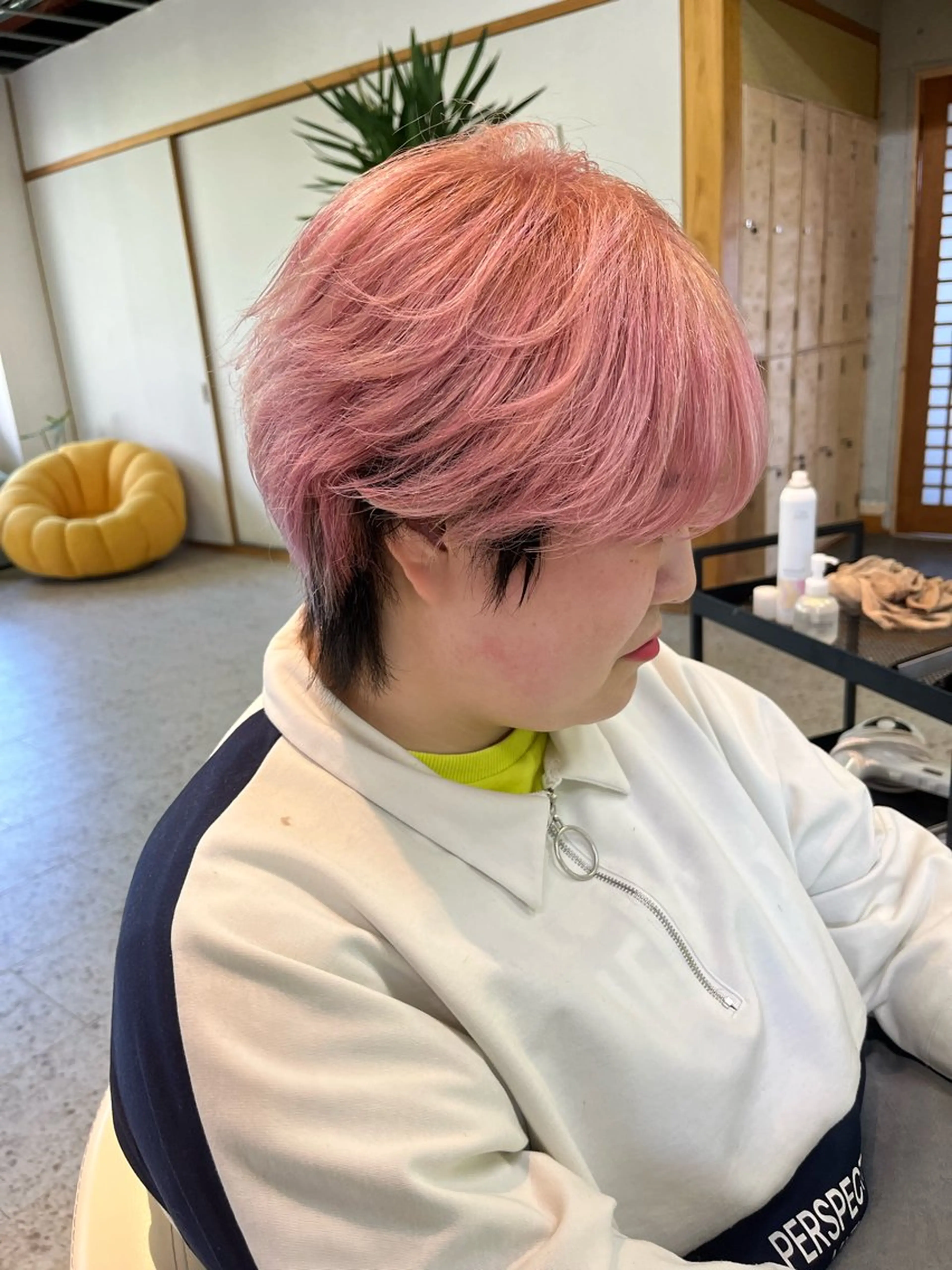 ショート カラー ブリーチ ヘアカラー トリートメント 韓国ヘア🇰🇷 RYOTAのヘアスタイル