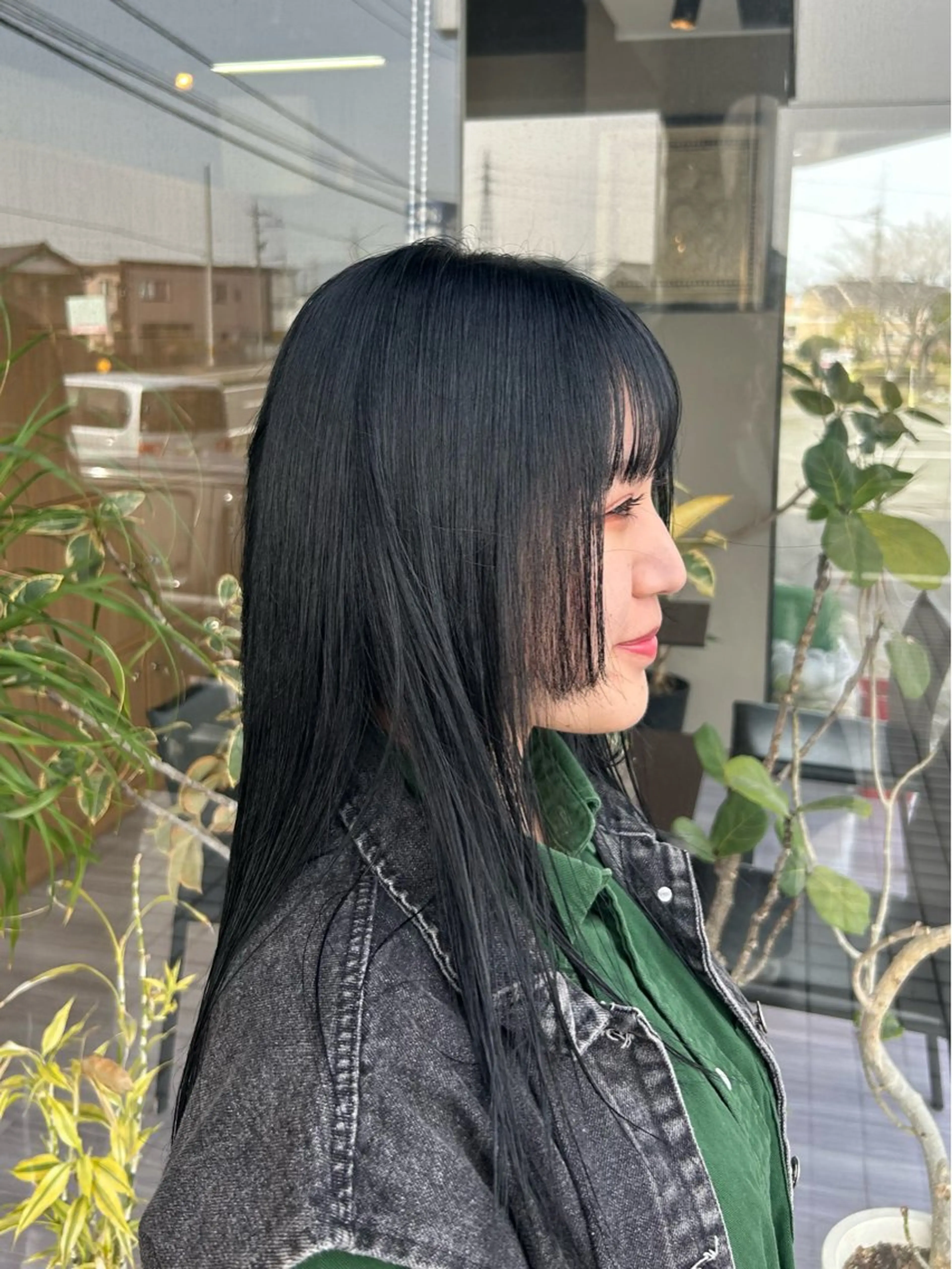 カラー 黒髪 ブルーカラー ブルーブラック ヘアカラー ［arika］ カネダの眉毛・アイブロウイメージ