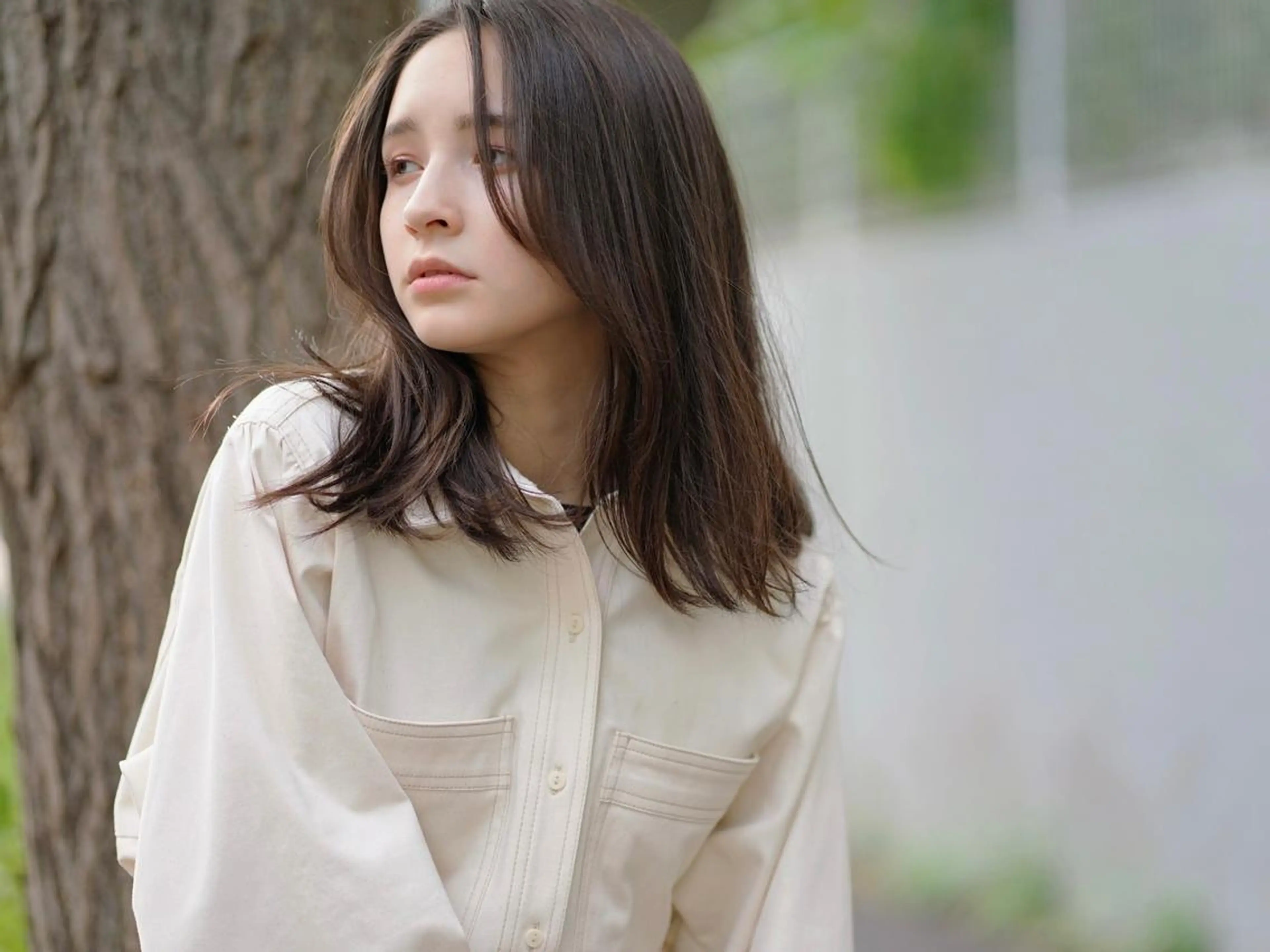 セミロング カラー パーマ ヘアアレンジ アディクシーカラー アッシュ バレイヤージュ ベージュカラー ブリーチ newi grande 横浜店のヘアスタイル