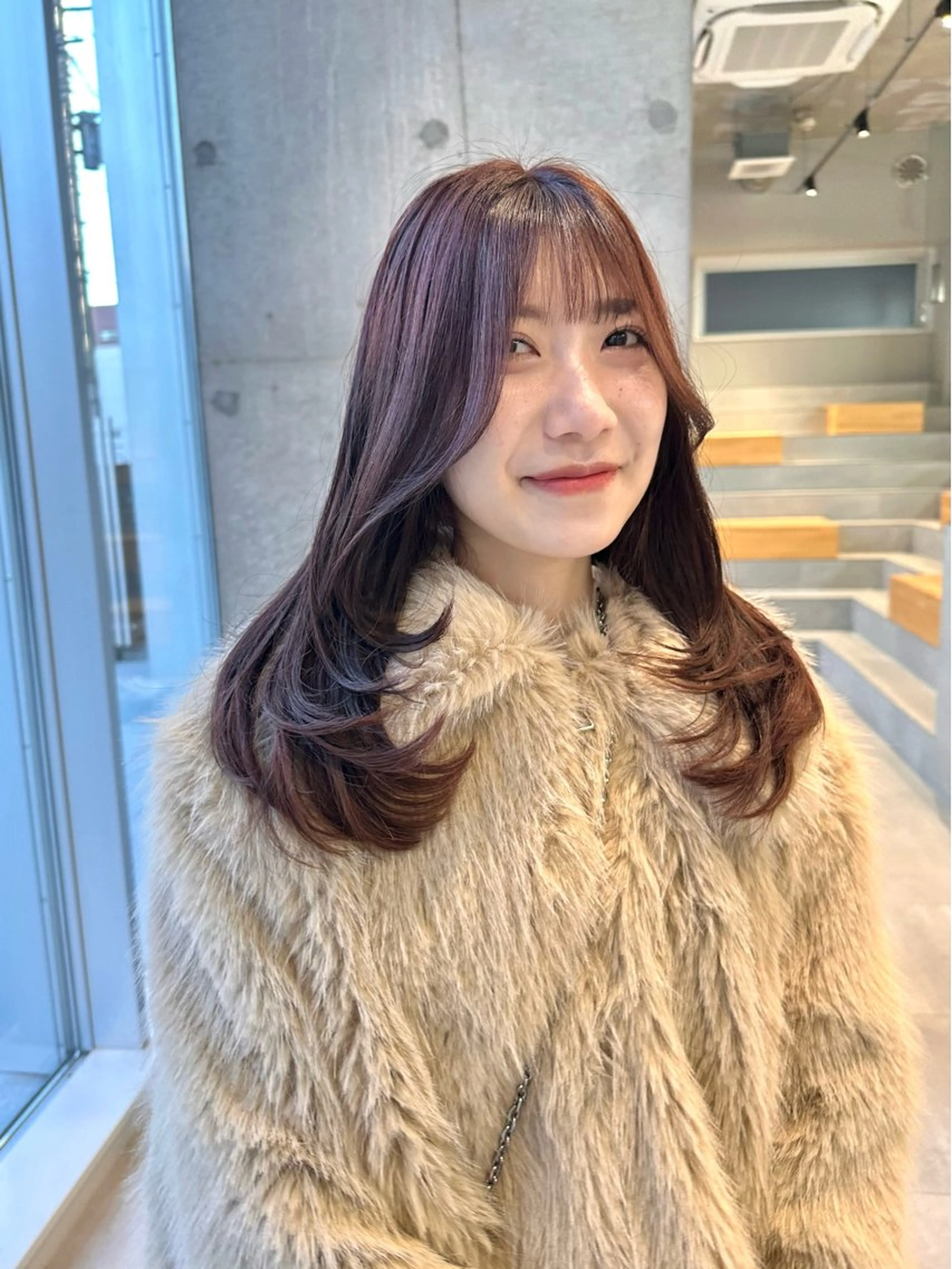 ロング カラー ブラウンカラー ピンクカラー ピンクブラウン レイヤーカット カット ヘアカラー トリートメント 染谷 遥花のヘアスタイル