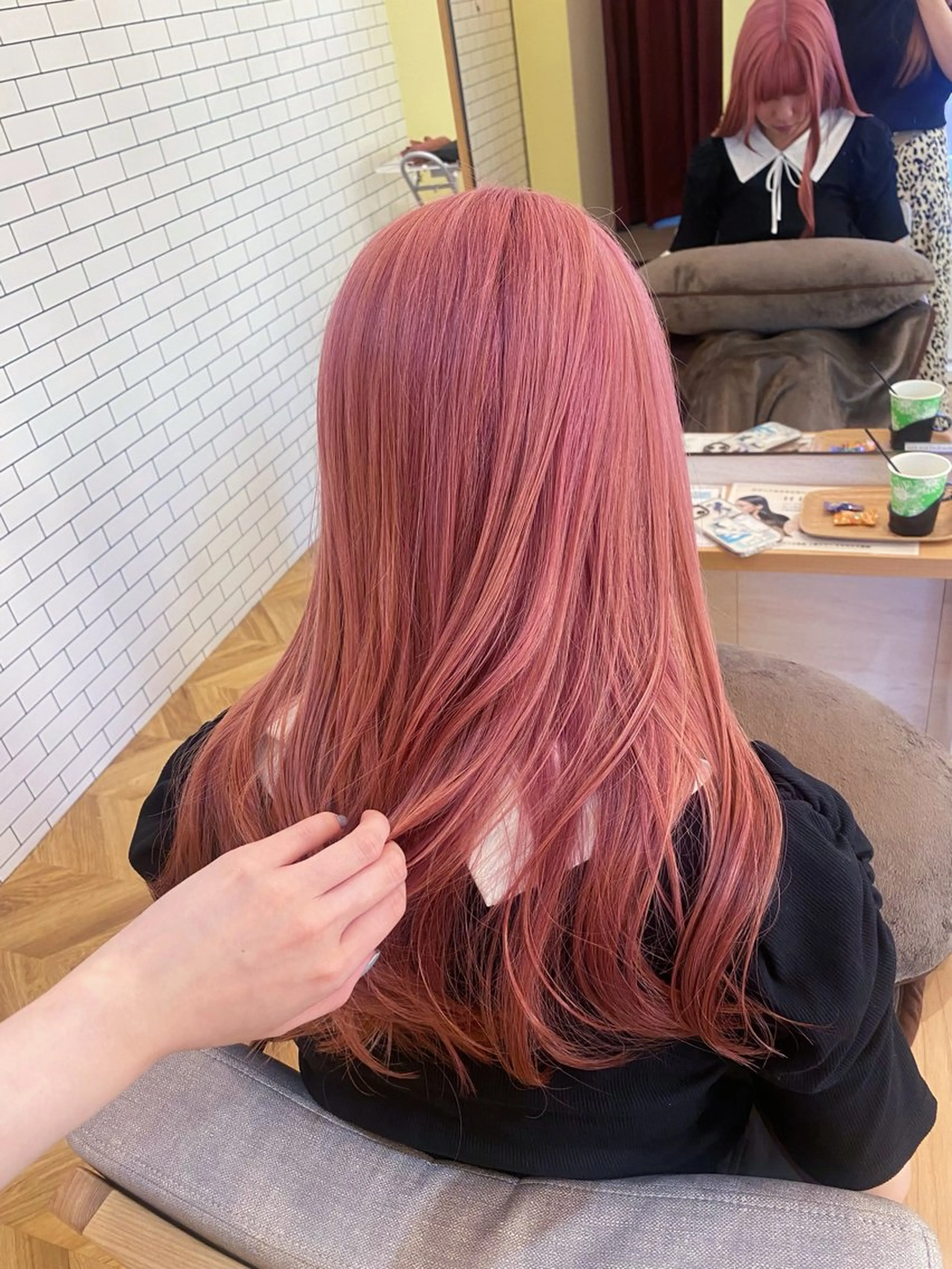 カラー 韓国風カラー ピンクカラー ヘアカラー 南上 野々佳のヘアスタイル