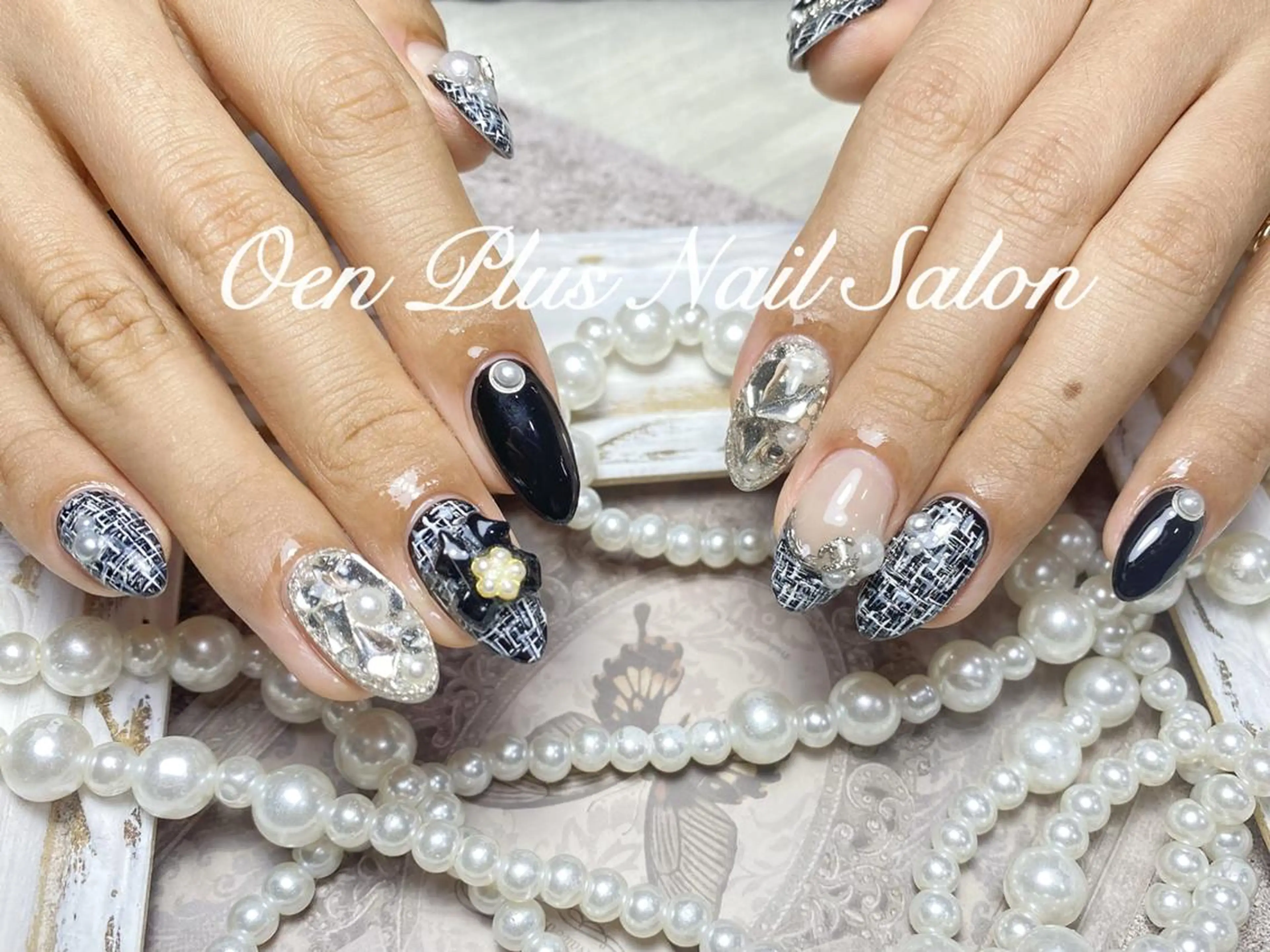 ネイル フラワーネイル フレンチネイル ジェルネイル ガラスフレンチ ハート ハンドネイル One Plus Nail Salonのネイルデザイン