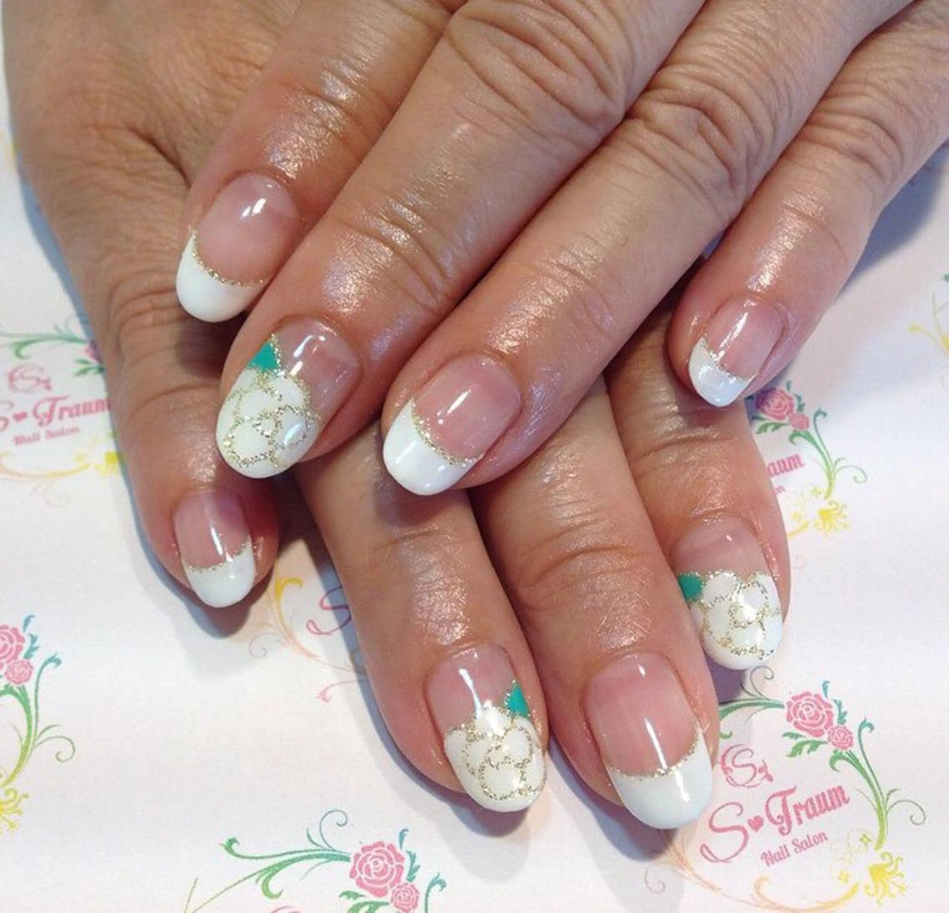 ネイル フラワーネイル フレンチネイル Nail Salon S-Traum所属・Nail Salon S-Traumのネイルデザイン