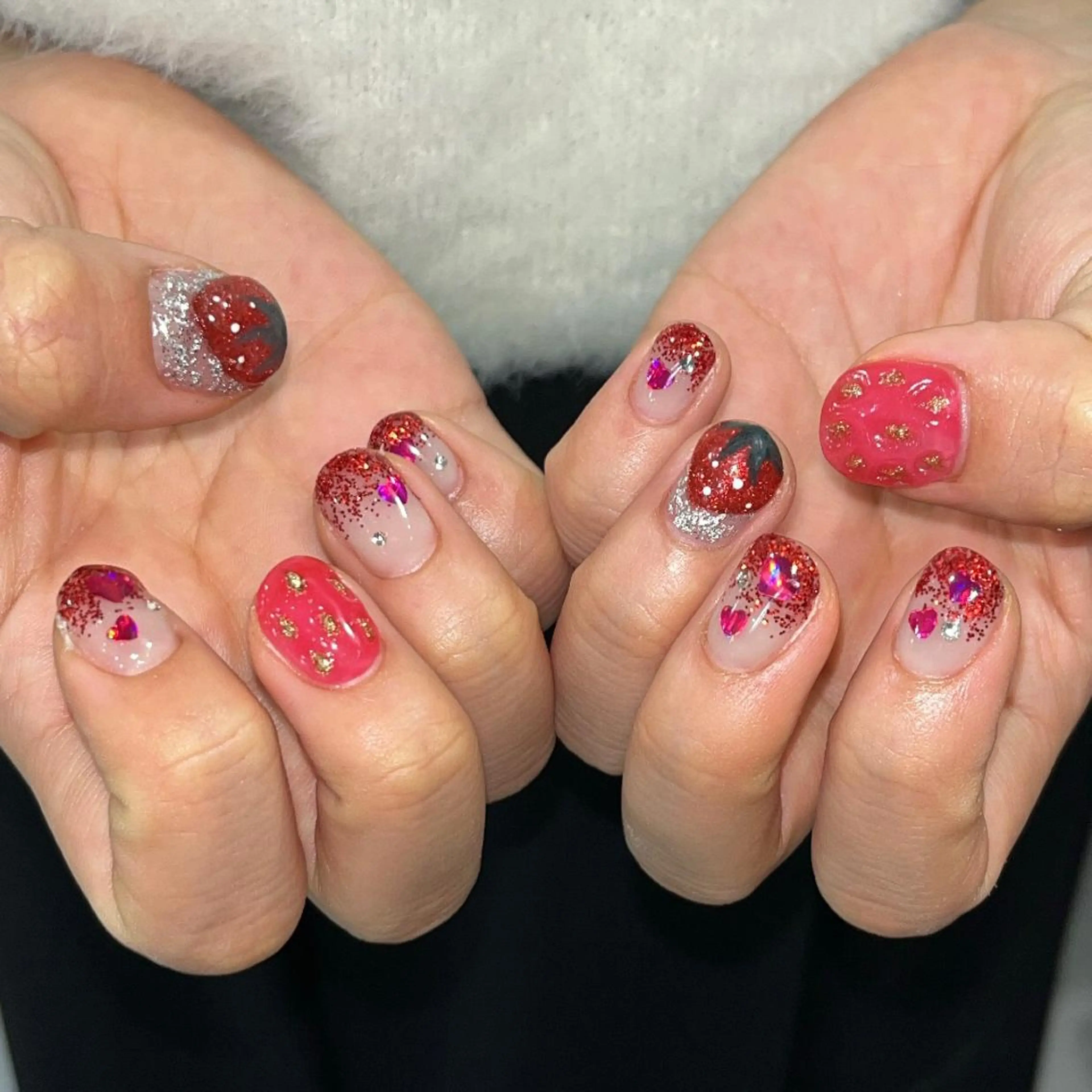 ネイル 🪐富島彩夏 /海外nail🪐のネイルデザイン