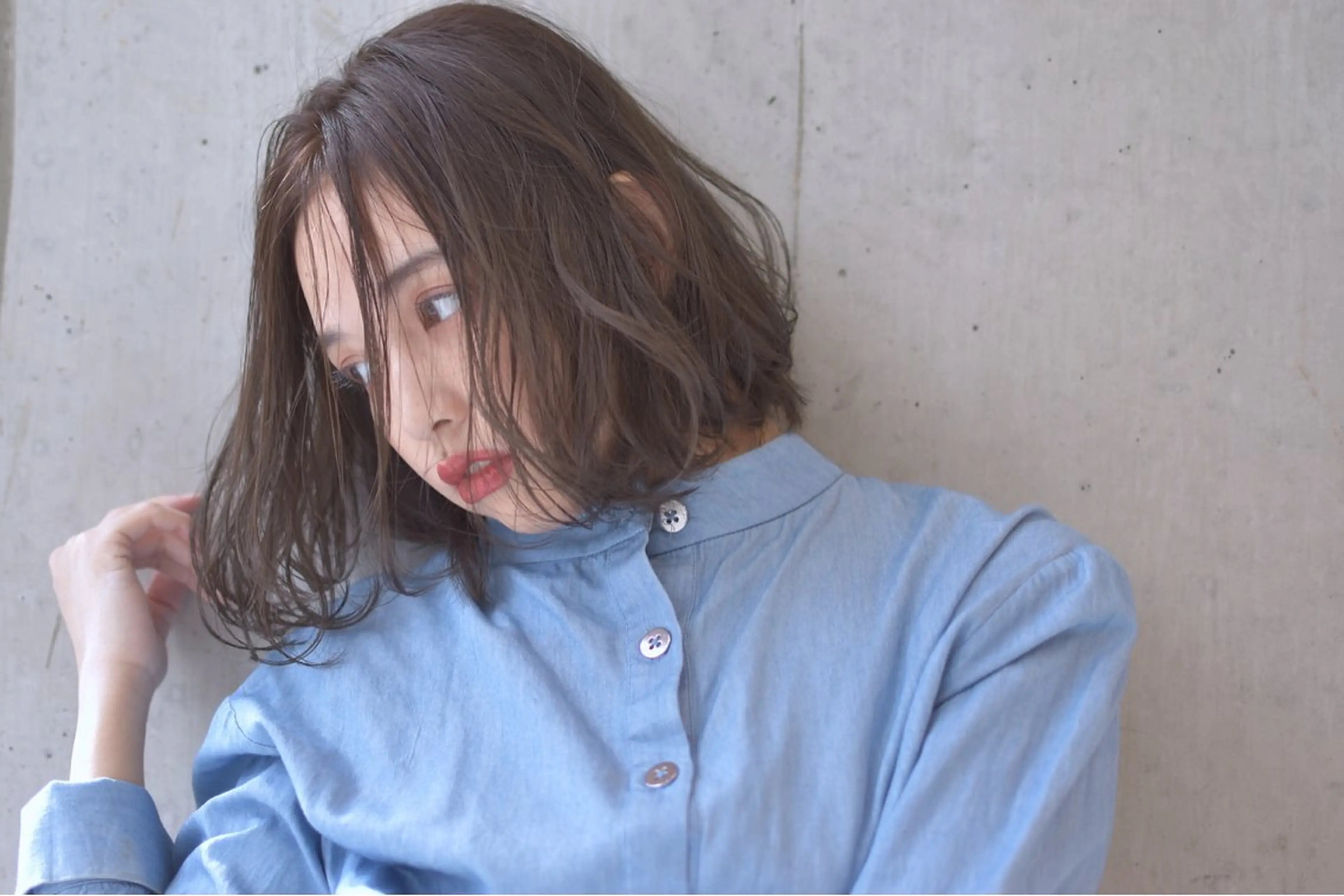 ミディアム ボブ カット ヘアカラー トリートメント hoNua. 栄/透明感カラーのヘアスタイル