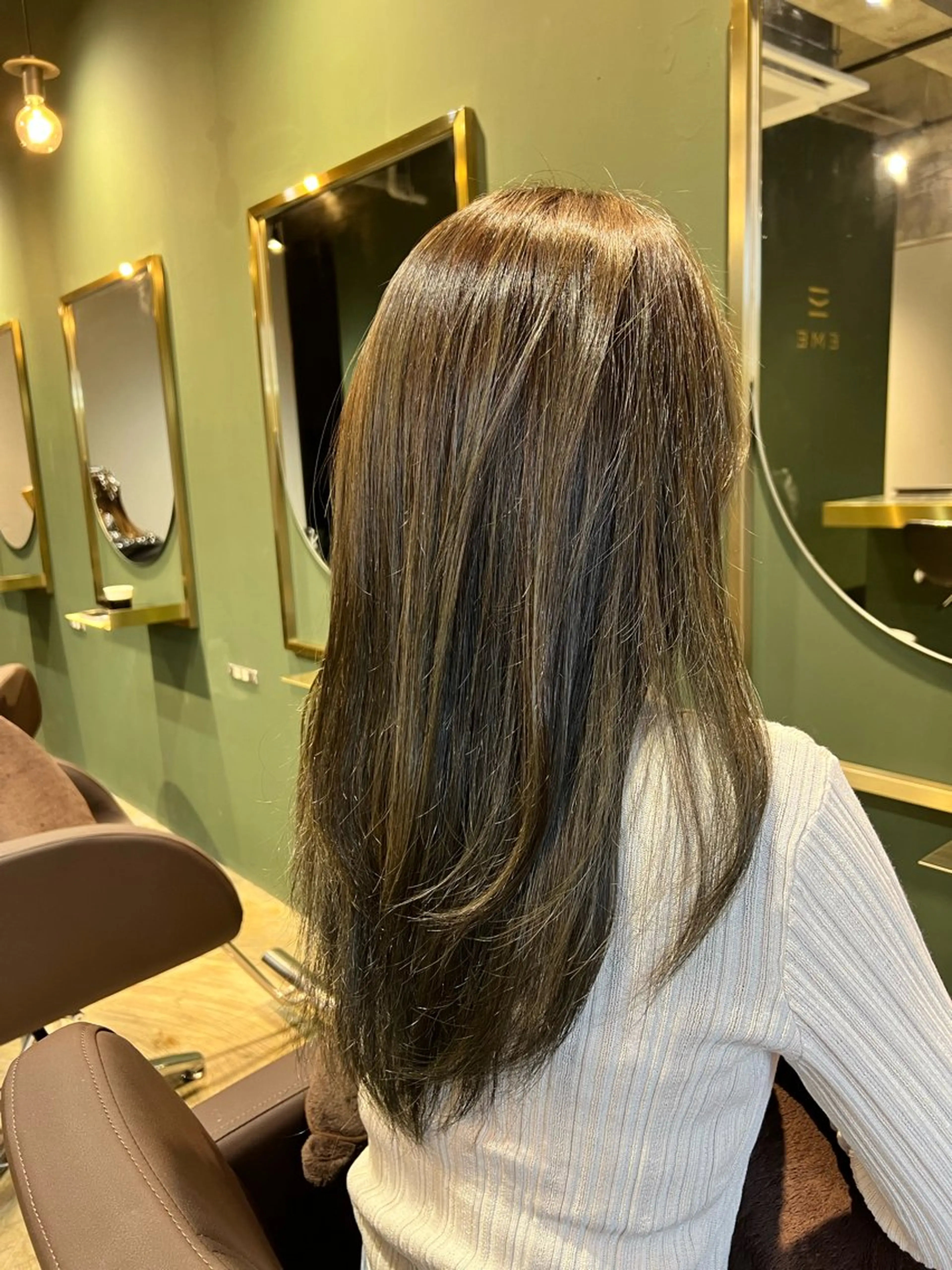 セミロング カラー ブラウンカラー マットブラウン ヘアカラー トリートメント ヘッドスパ カラースペシャリスト しょう🧑🏼‍🎨のヘアスタイル