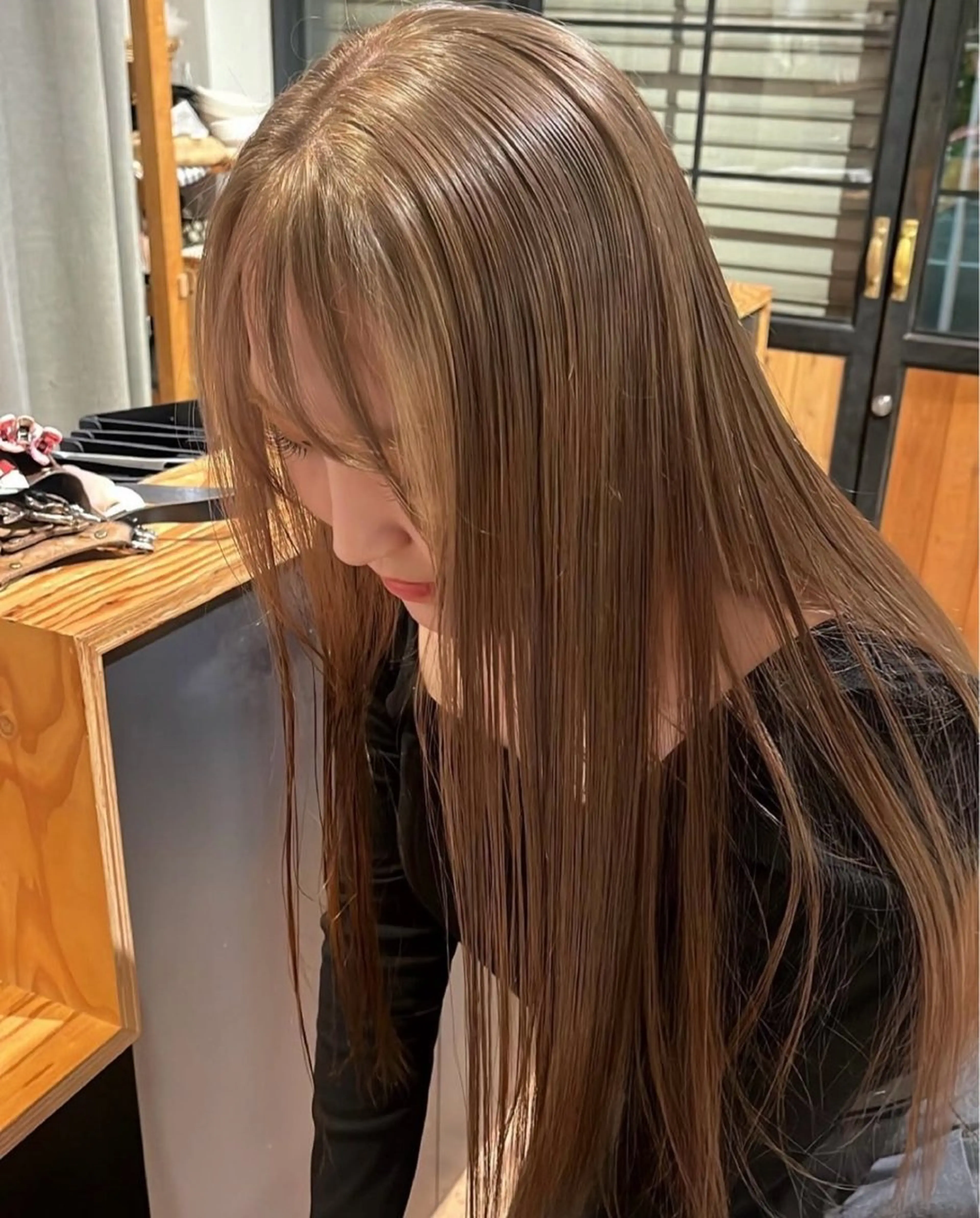 セミロング 三宅 美帆のヘアスタイル