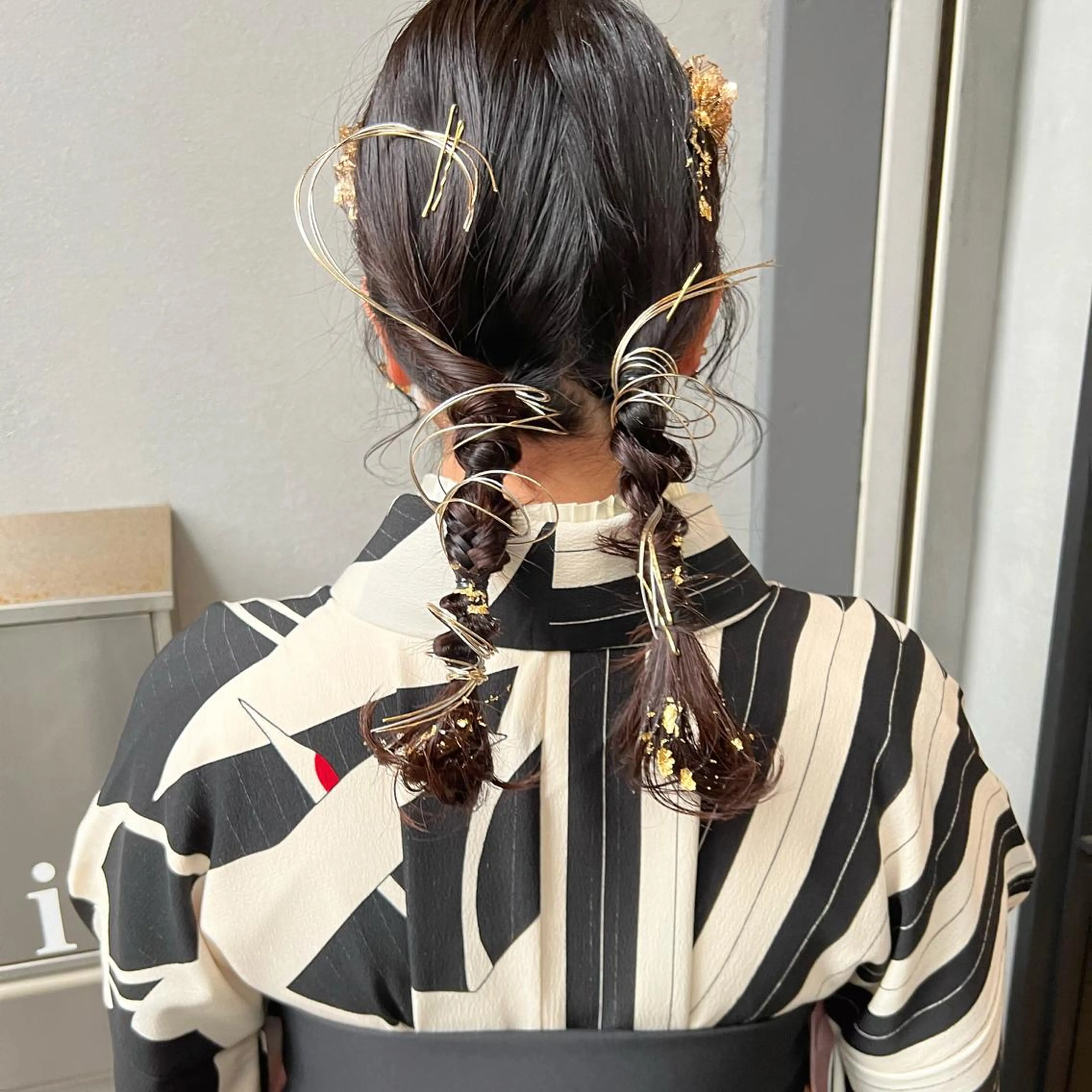 ロング ヘアアレンジ 卒業式のヘアスタイル 野々村 朋美のヘアスタイル