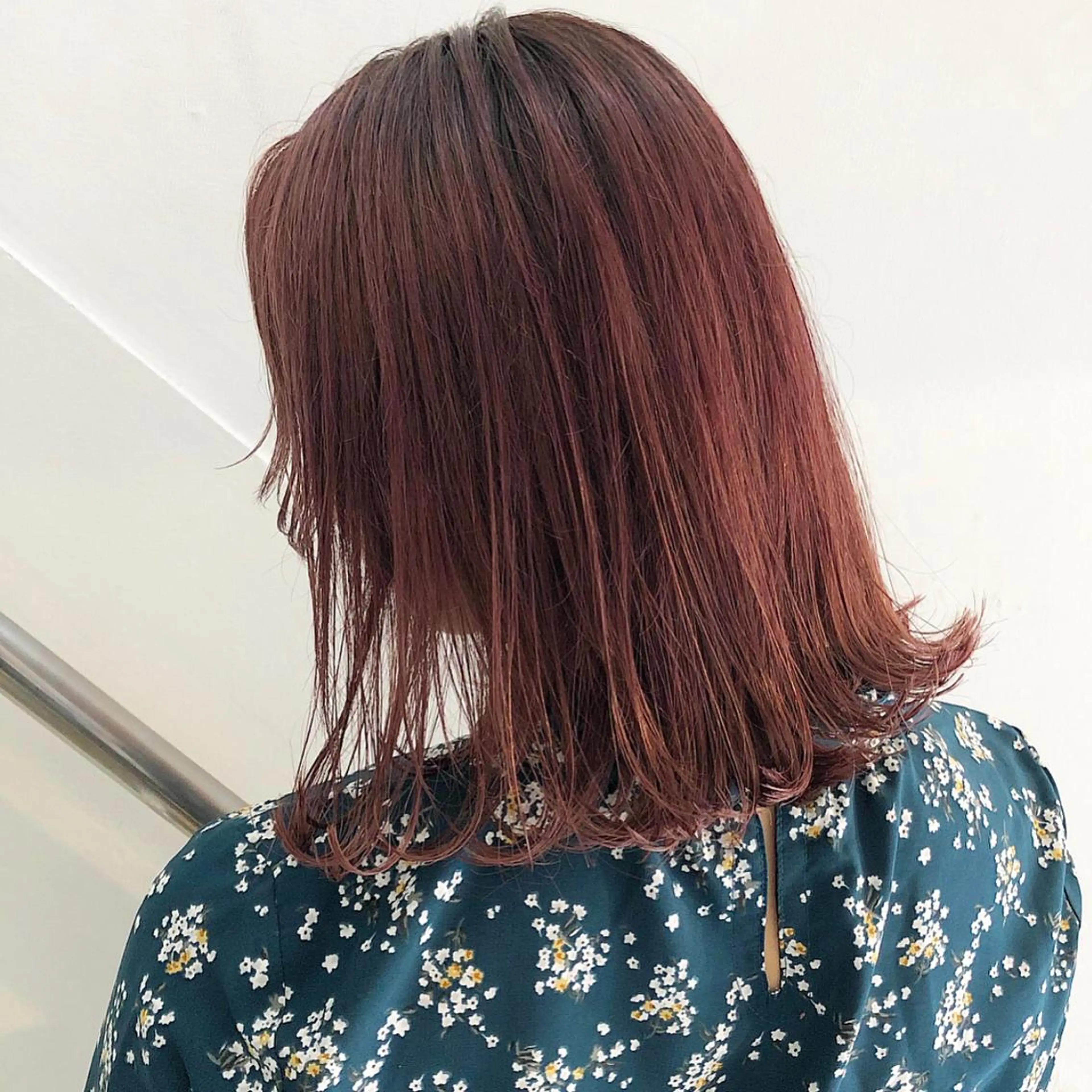 ミディアム カラー CLUTCH天王寺 西藤遥河のヘアスタイル