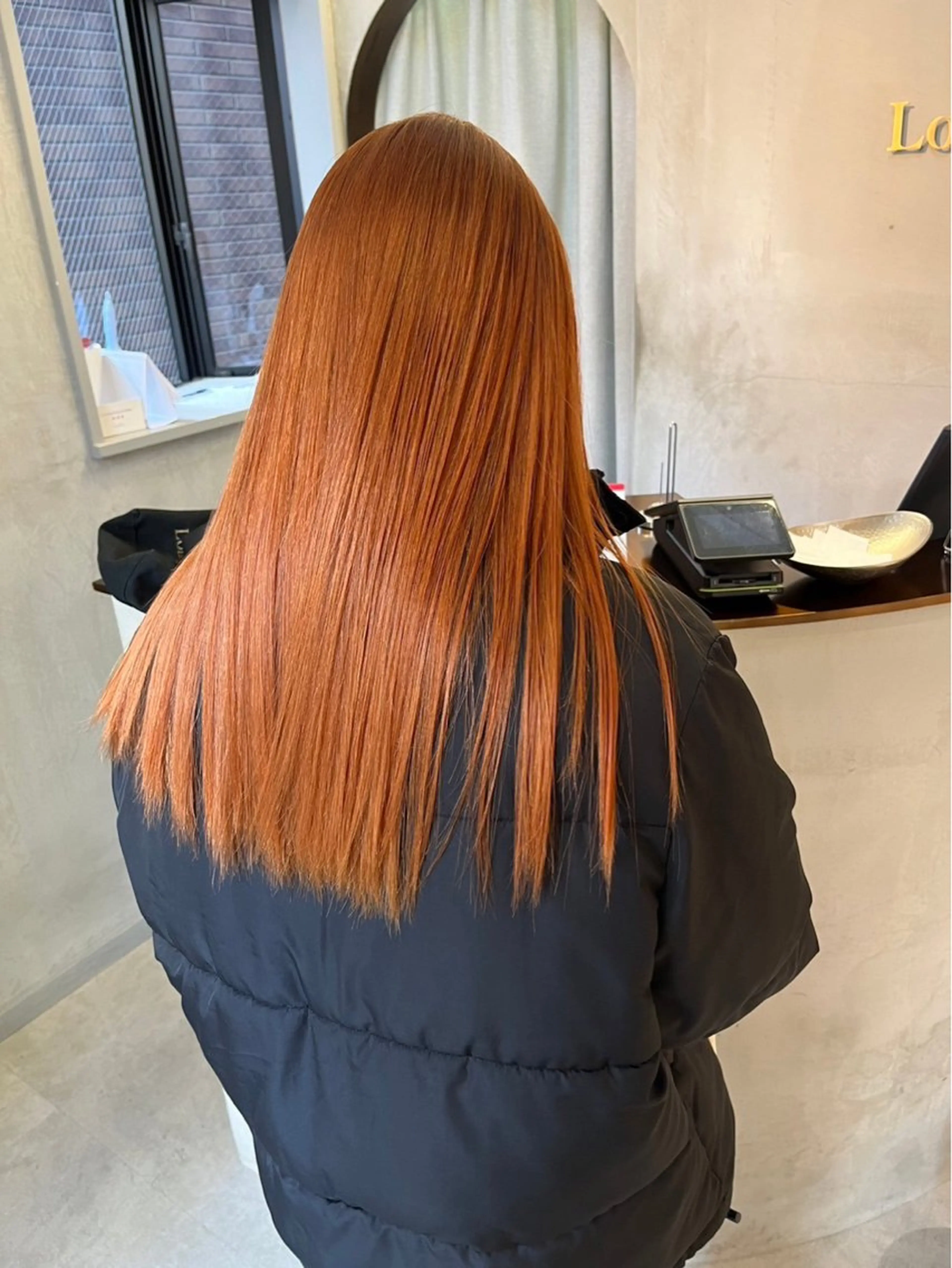 ロング パープルカラー ハイライト レイヤーカット ロング Lond enikaのヘアスタイル
