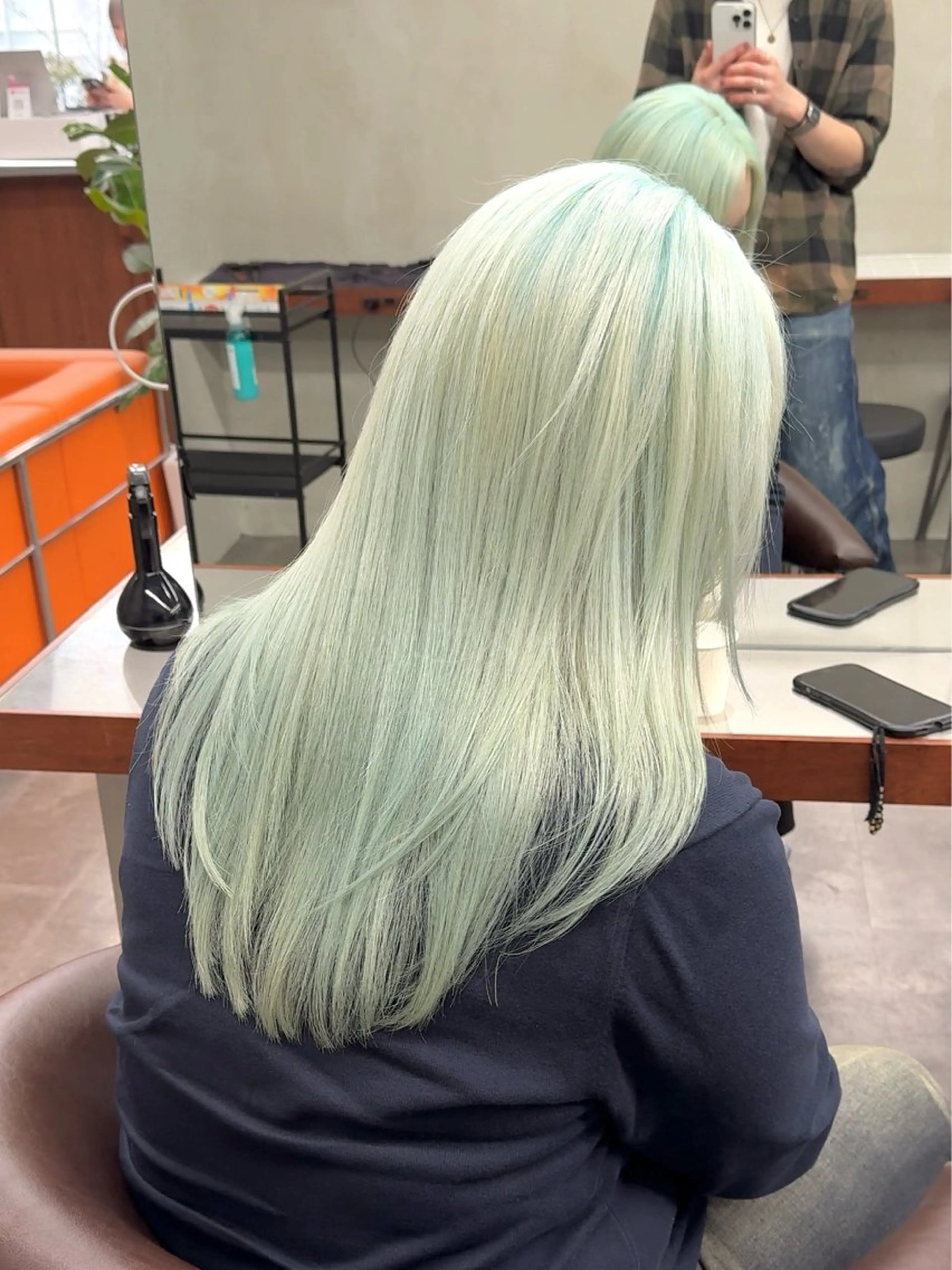 ロング カラー アッシュ ベージュカラー ブリーチ ケアブリーチ ダブルカラー カット ヘアカラー トリートメント nico TOKYO 渋谷所属・ハイトーンブリーチ 特化🌈フジタハルキのヘアスタイル