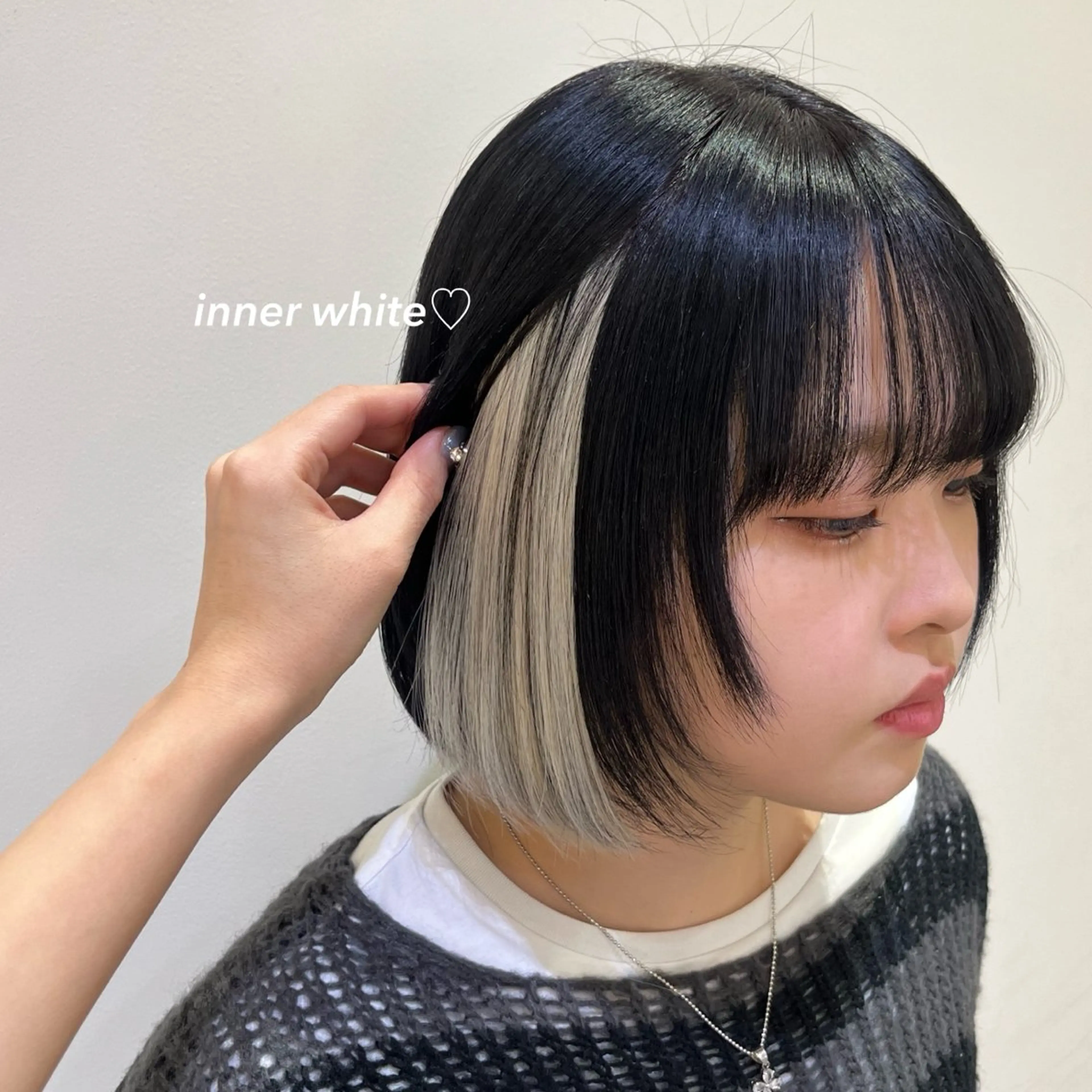 ミディアム カラー ブリーチ 透明感カラー カット ヘアカラー インナーカラー🎧♡ ヘアメ🎀くめののヘアスタイル
