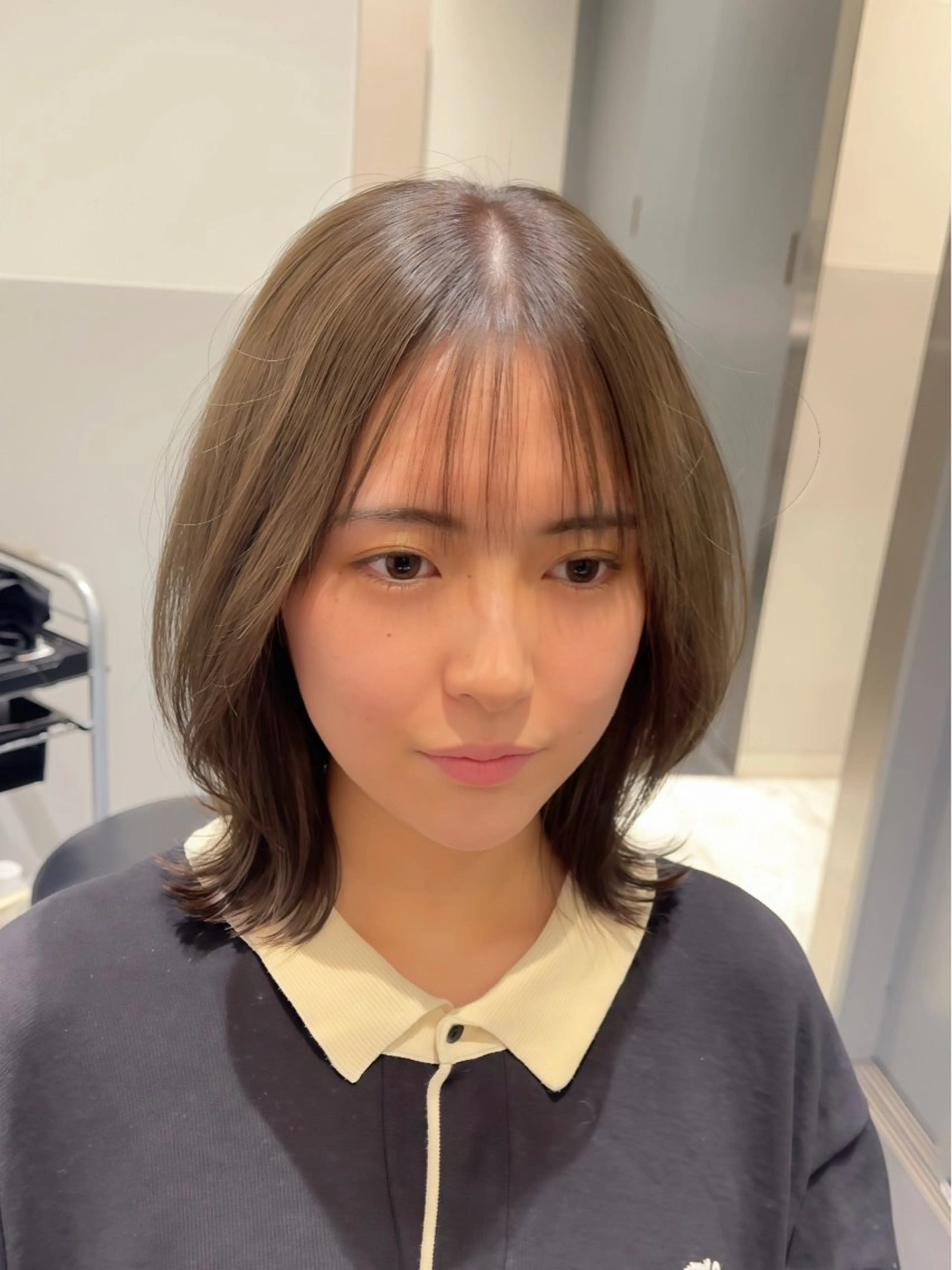 ミディアム カラー くびれヘア SALOWIN新宿三丁目【サロウィン】所属・ハッシュレイヤー💐 透明感カラー💐青木のヘアスタイル