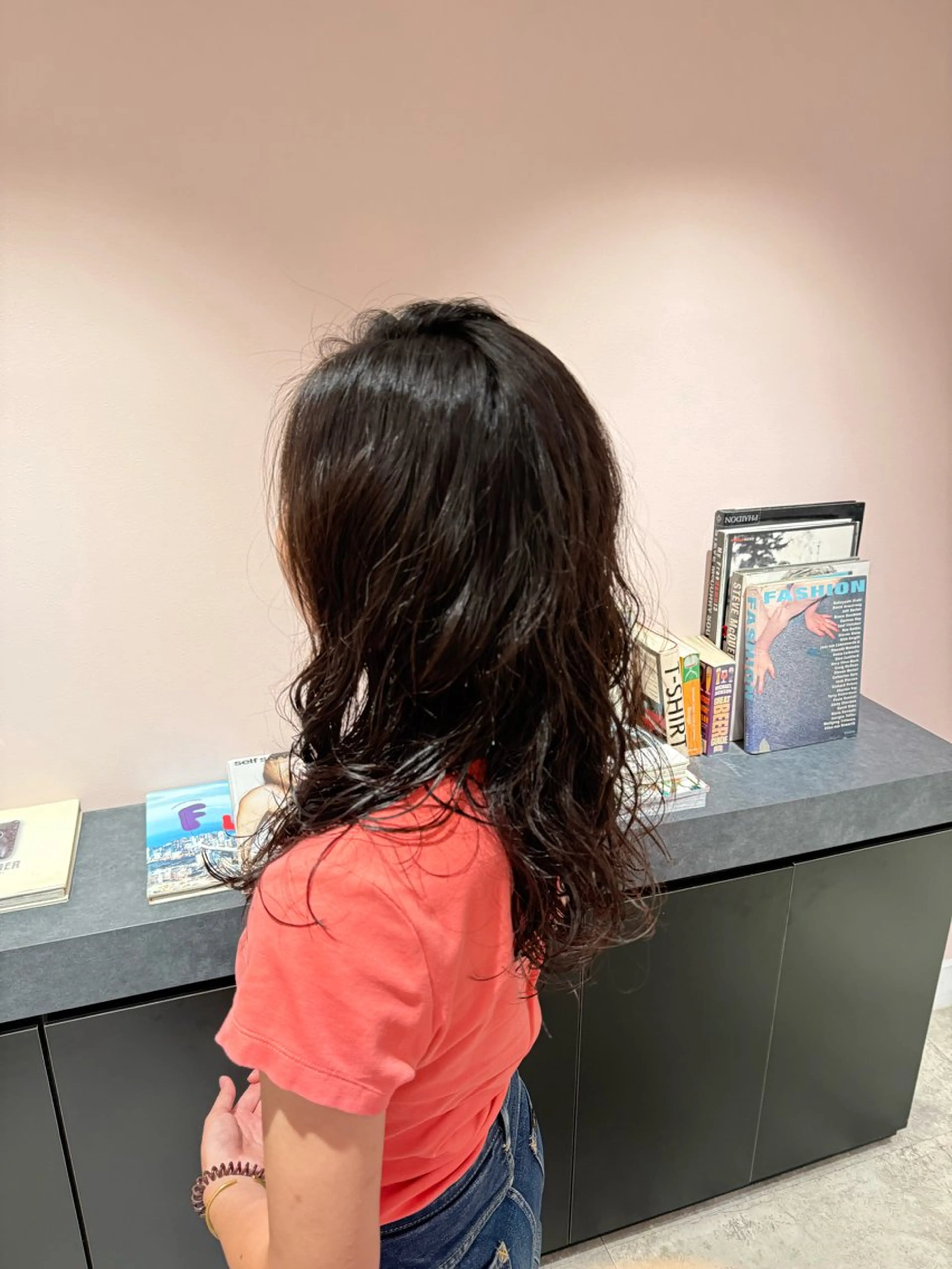 〈❣️限定価格❣️〉コテ巻風おしゃれパーマ✨＋ケアトリートメント（＋調整カット）の写真