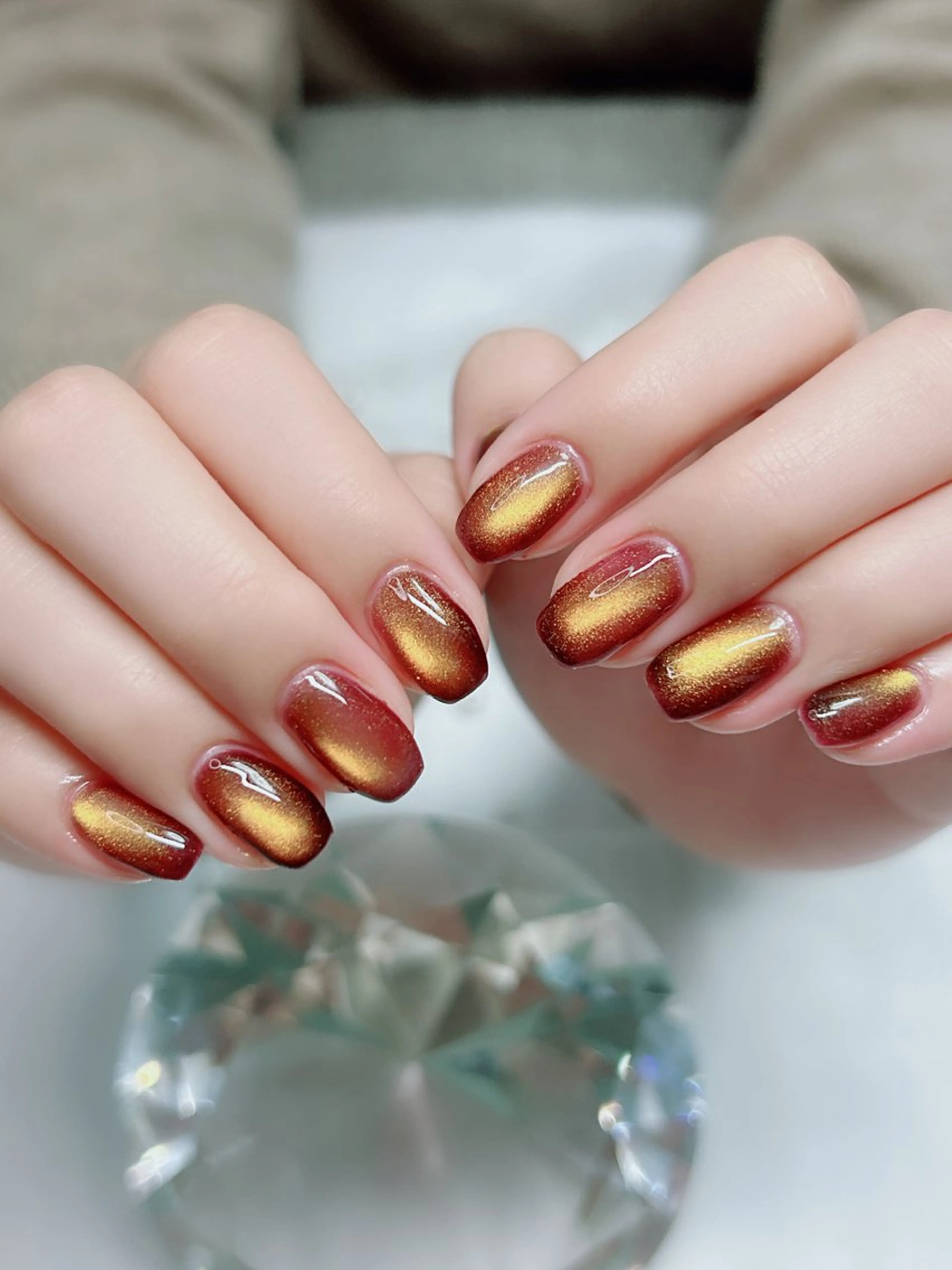 ネイル オーロラネイル ミラーネイル オフィスネイル ワンカラーネイル シンプルネイル ハンドネイル Cute Tips nailのネイルデザイン