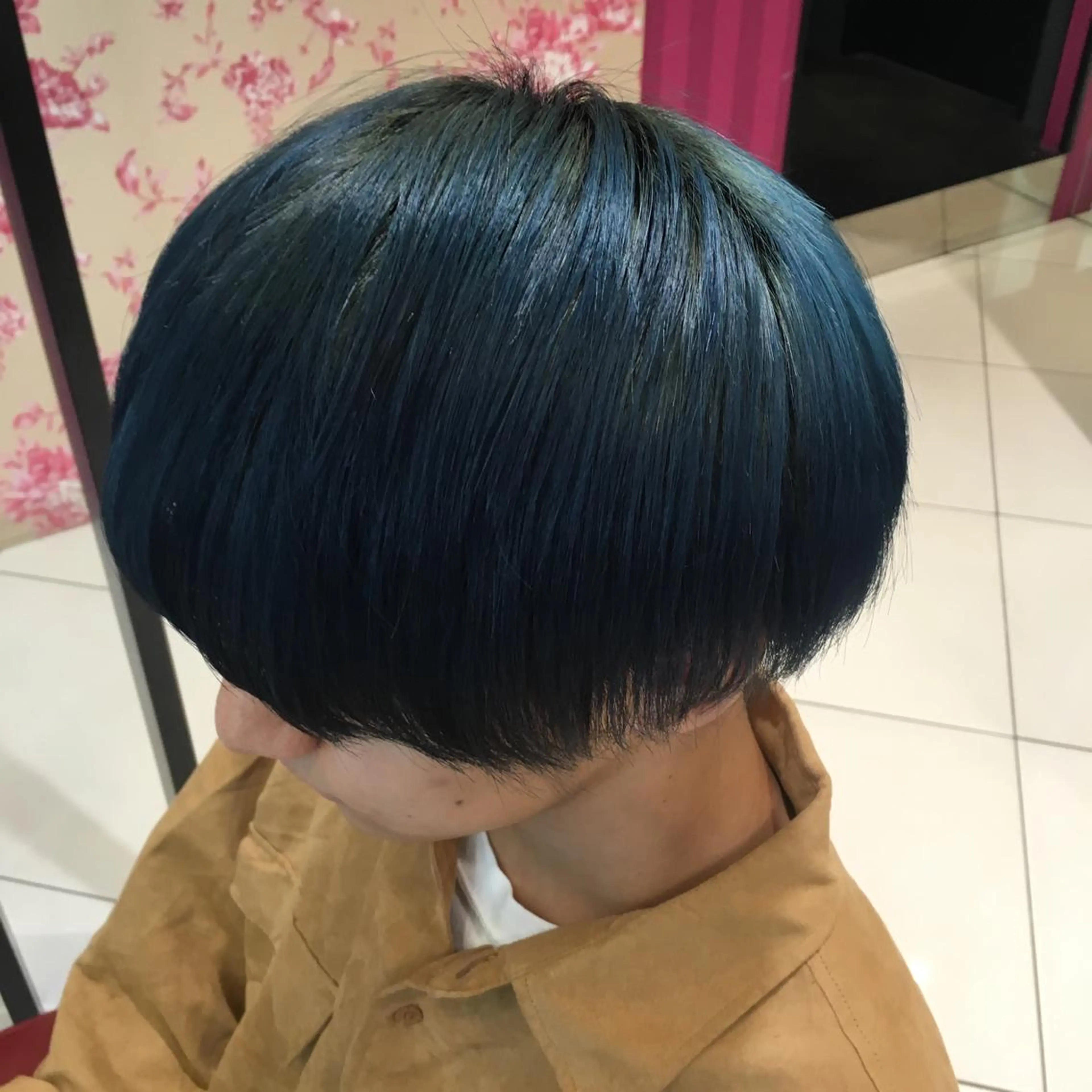 ショート ミディアム セミロング ロング カラー ブリーチ ブルーカラー emerge川崎店所属・髪質改善/縮毛矯正 YUUKIのヘアスタイル