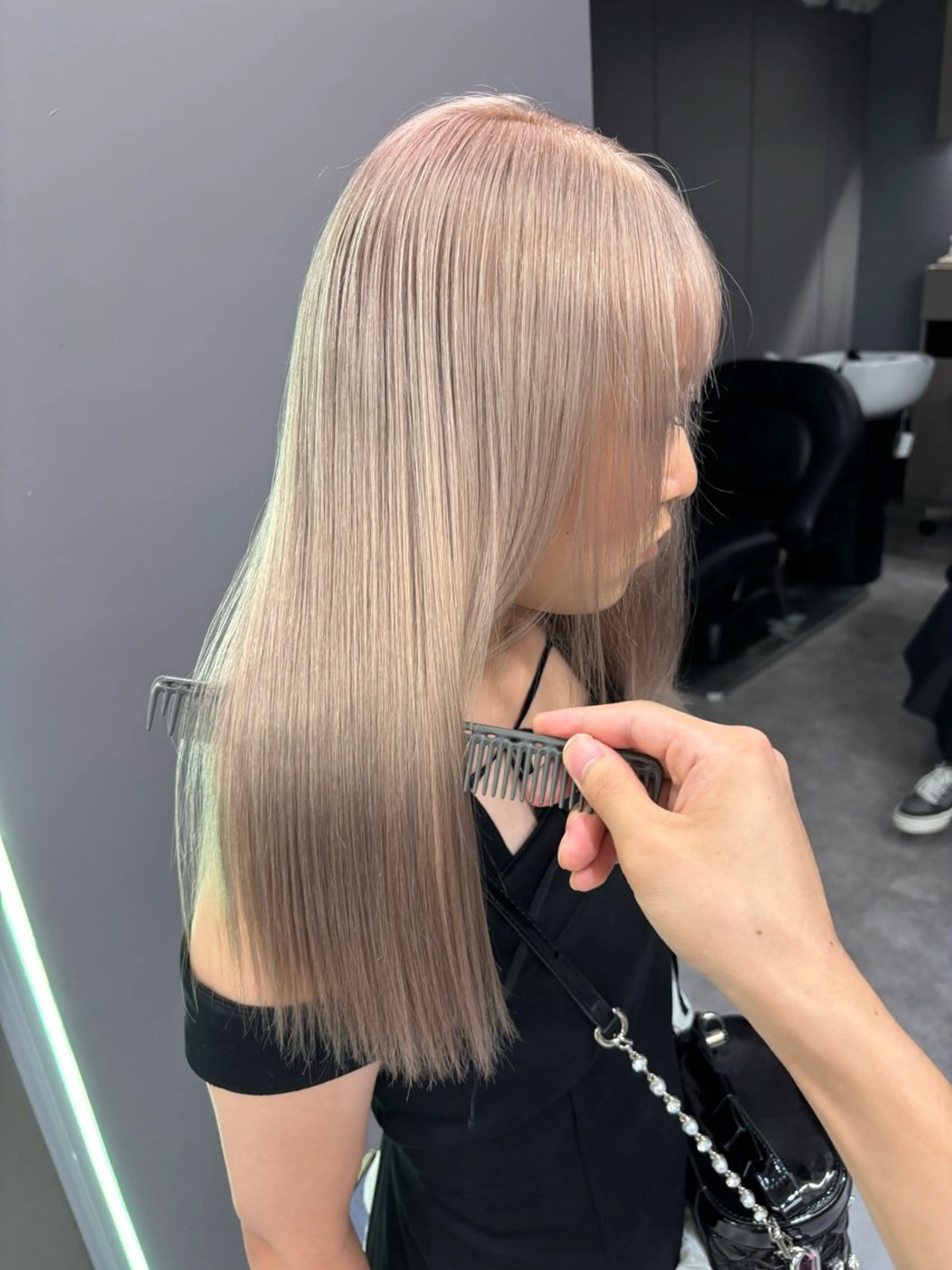 セミロング カラー ベージュカラー ホワイトベージュ ヘアカラー トリートメント 名古屋／ブリーチ /松井亮磨のヘアスタイル