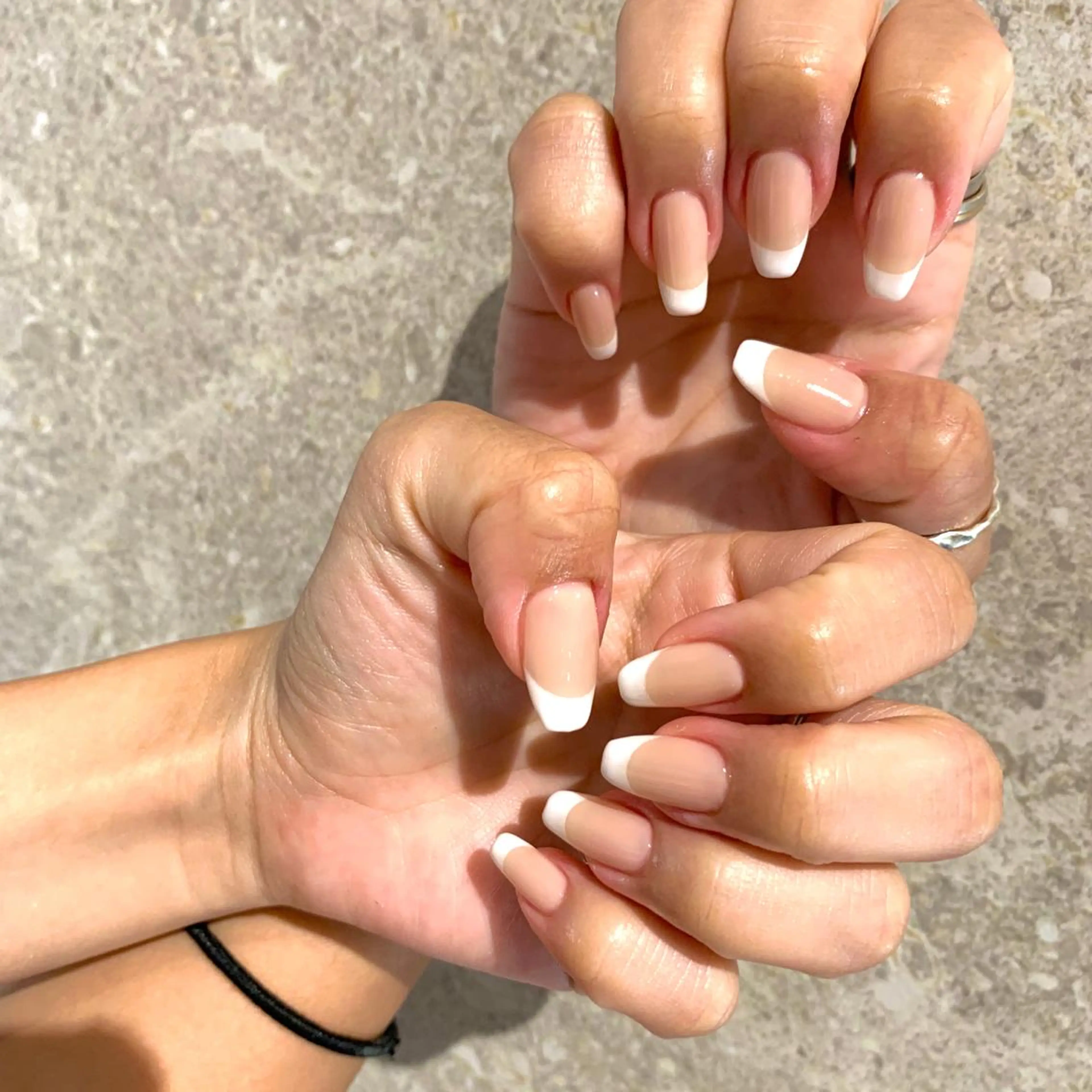 ネイル フレンチネイル ハンドネイル ハンドケア esby Loely MIZUKIのネイルデザイン