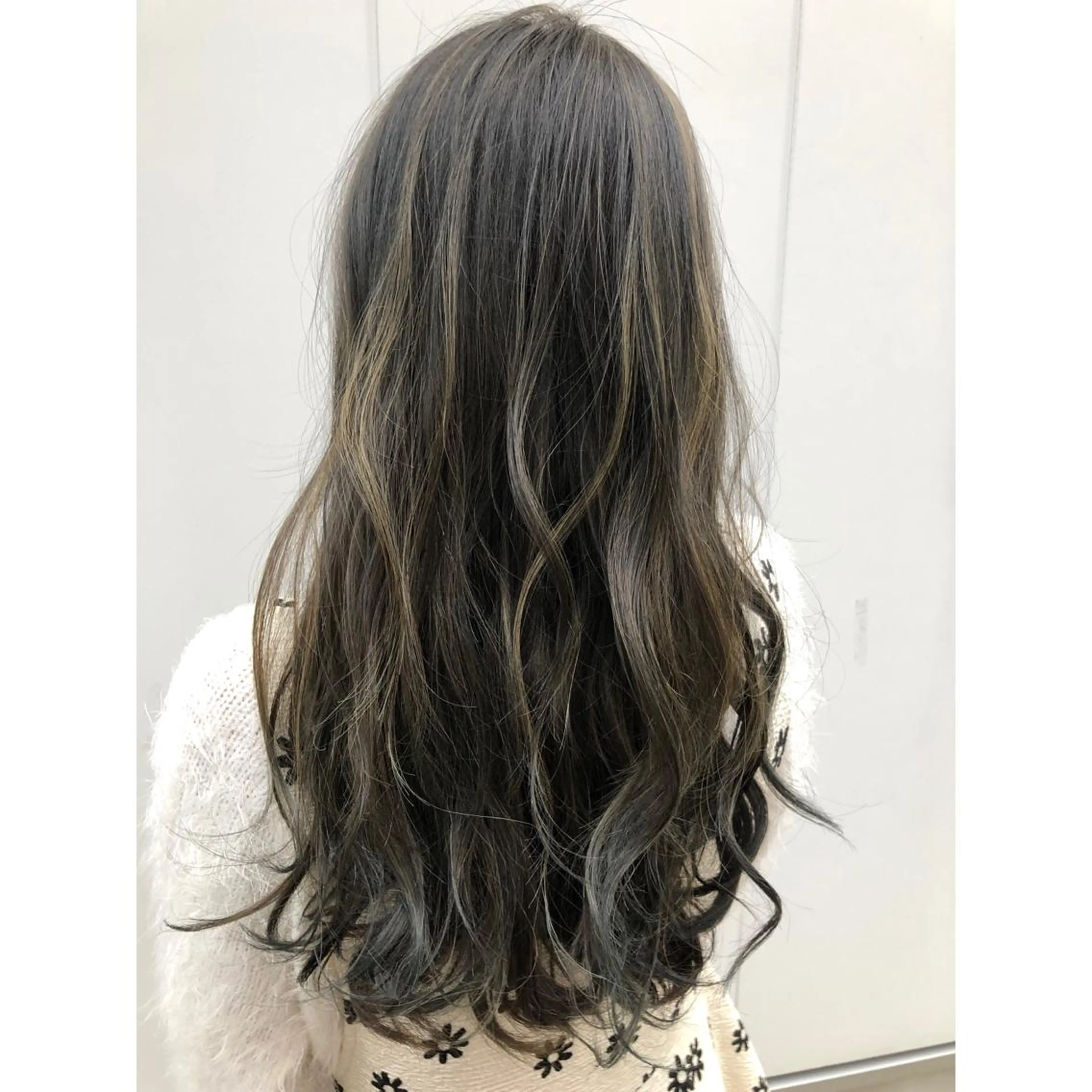 カラー グレージュ カーキグレージュ カット ヘアカラー トリートメント ヘッドスパ パーソナルカラー診断 できます　木曽　主博のヘアスタイル