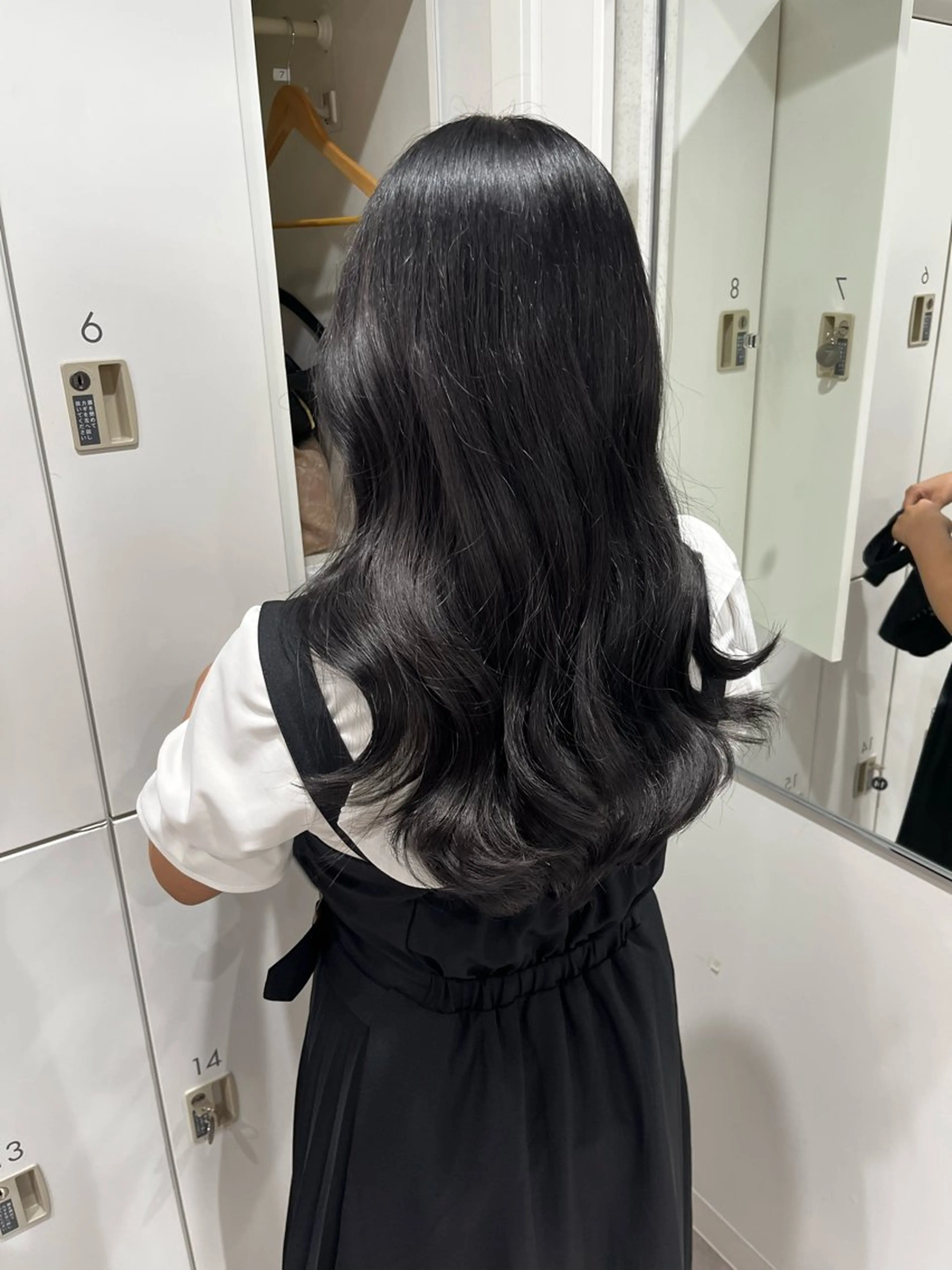 ロング カラー 黒髪 ブルーカラー ブルーブラック 韓国風ヘア カット ヘアカラー トリートメント 韓国レイヤー/新宿/ 髪質改善/岡崎のヘアスタイル