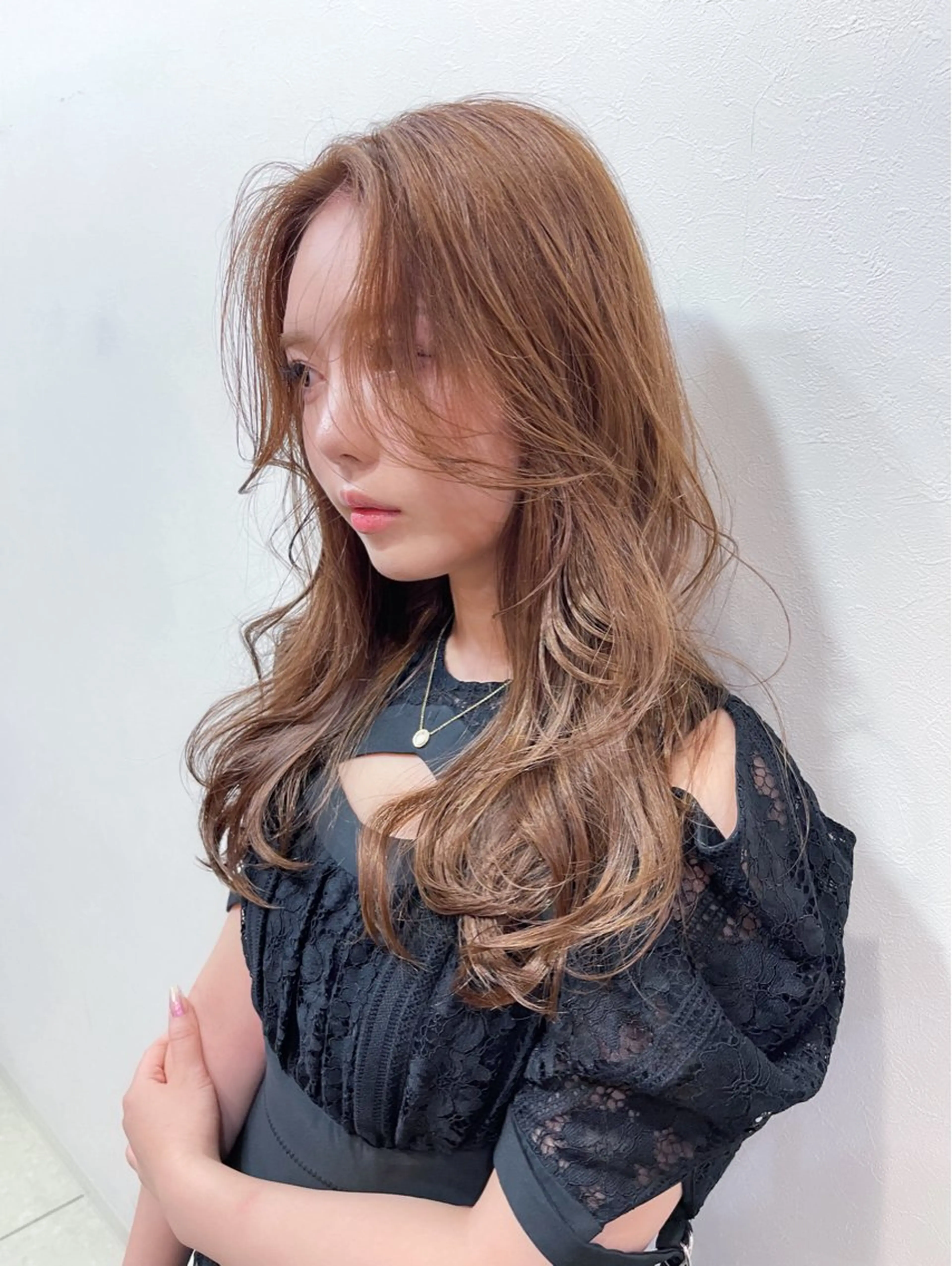 セミロング カラー ブリーチ ダブルカラー ブリーチなしカラー ヘアカラー トリートメント AiM 大名のヘアスタイル